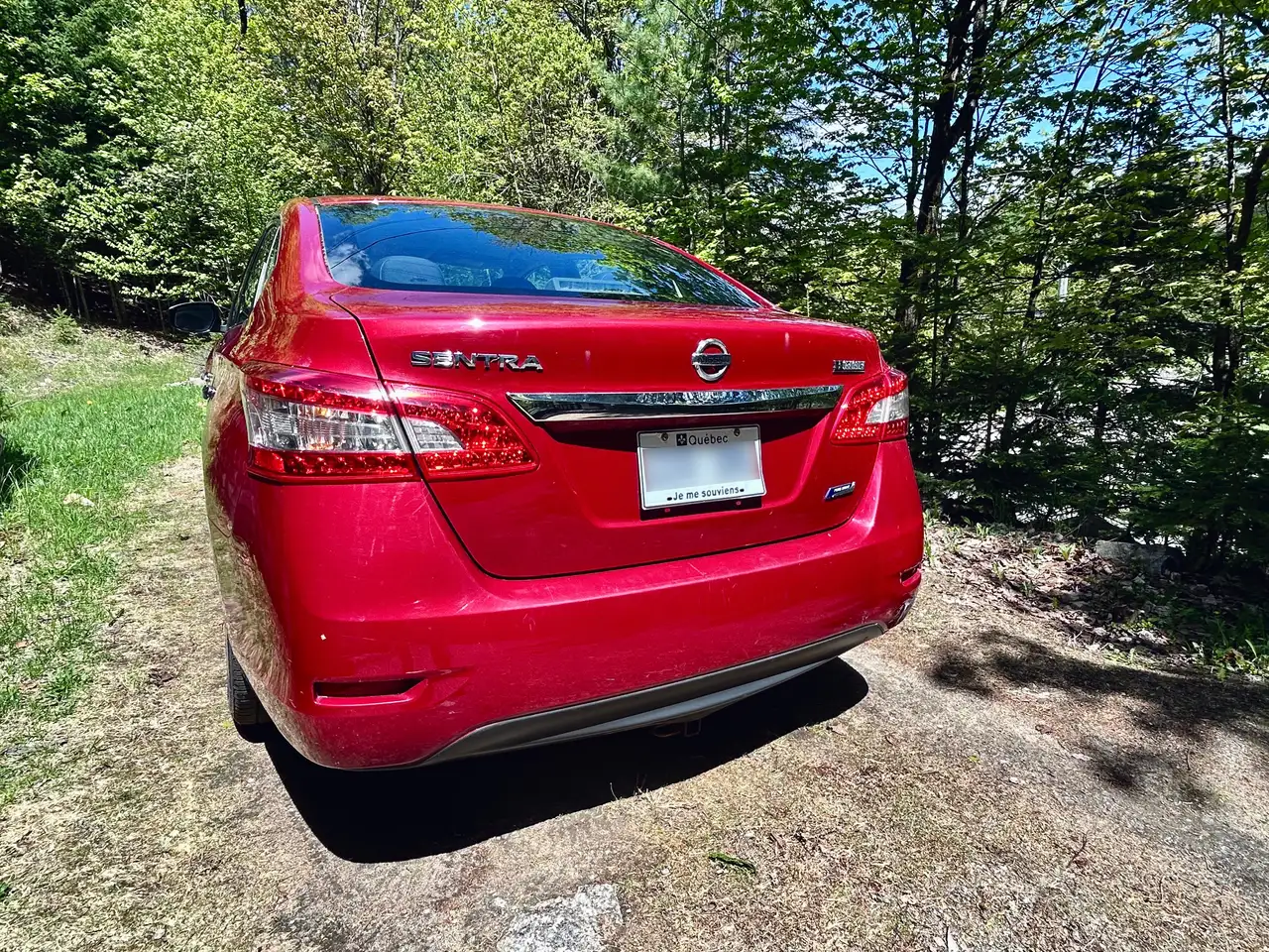 Nissan Sentra снимка Nissan Sentra