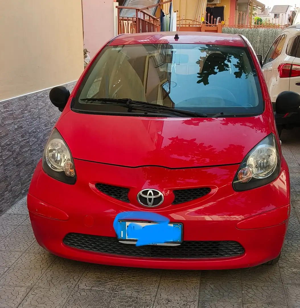 Toyota Aygo Aygo I 2005 5p 1.0 Sol Rosso - 1