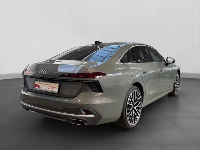 Audi A6 view 3
