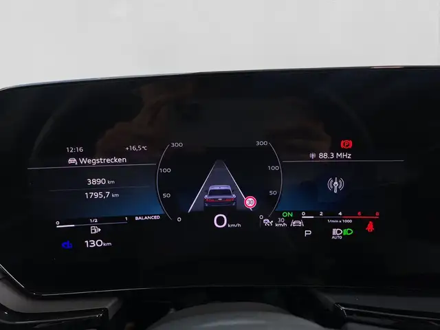 Audi A6 view 10