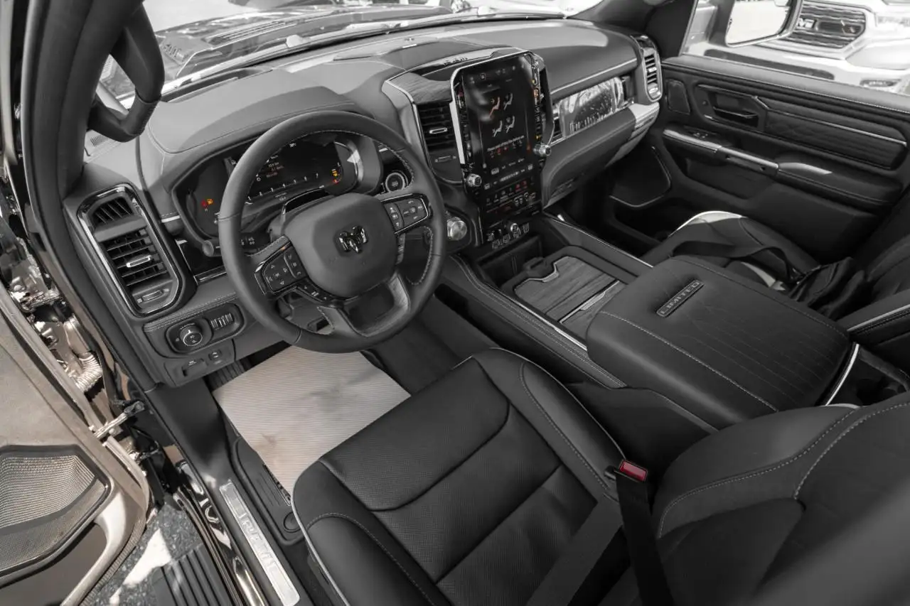 RAM 1500 fotografie RAM 1500