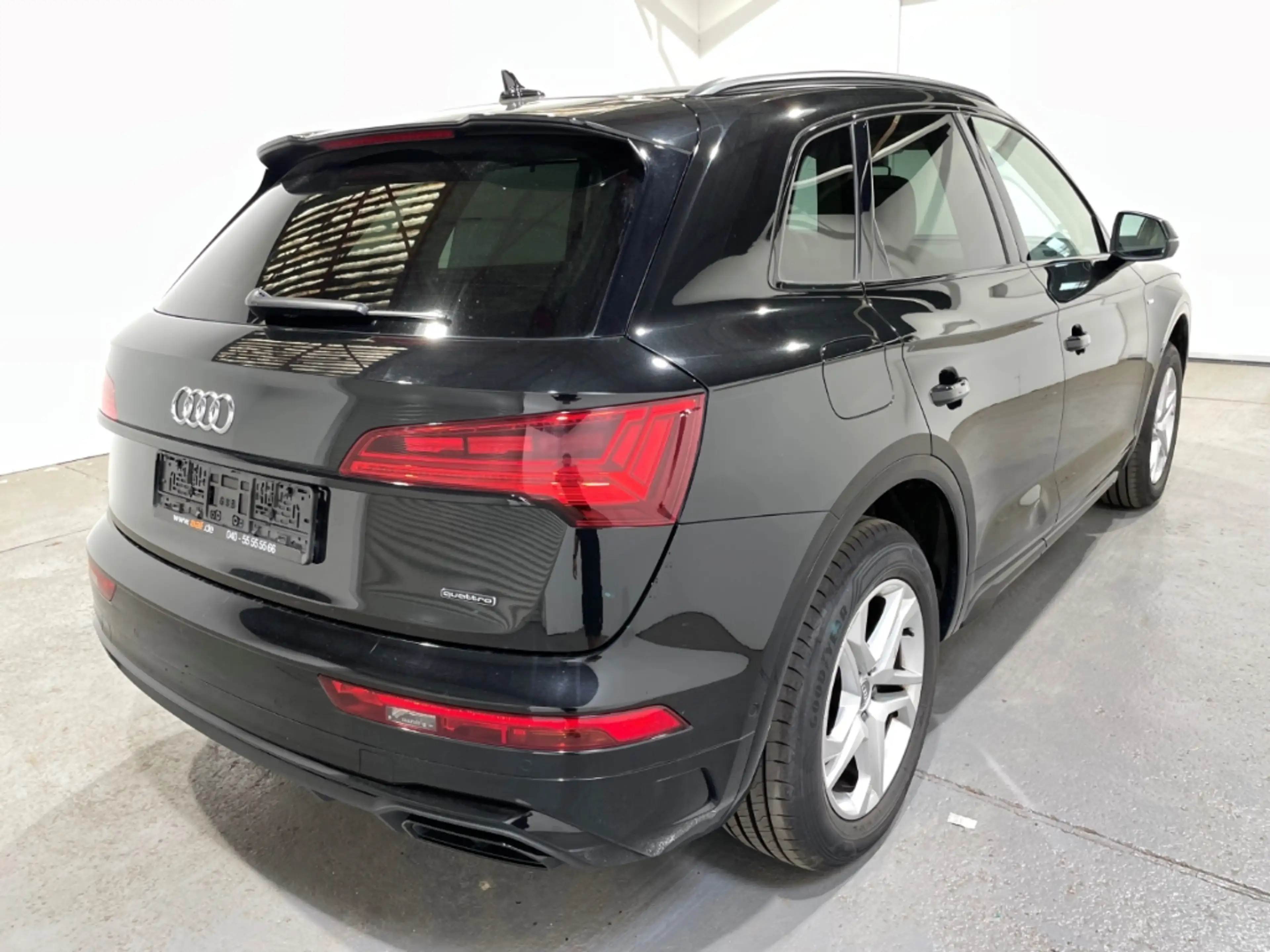 Audi Q5 50 TFSI e quattro S-line EU6d Leder ACC Pano — photo 3
