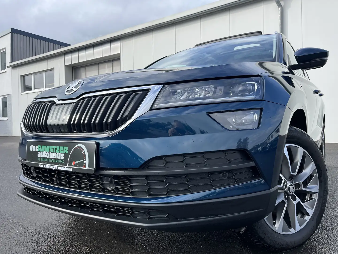 Skoda Karoq 2.0 TDI DSG 4x4 Clever 181€ m. 20% Anzahlung Pan Blau - 1