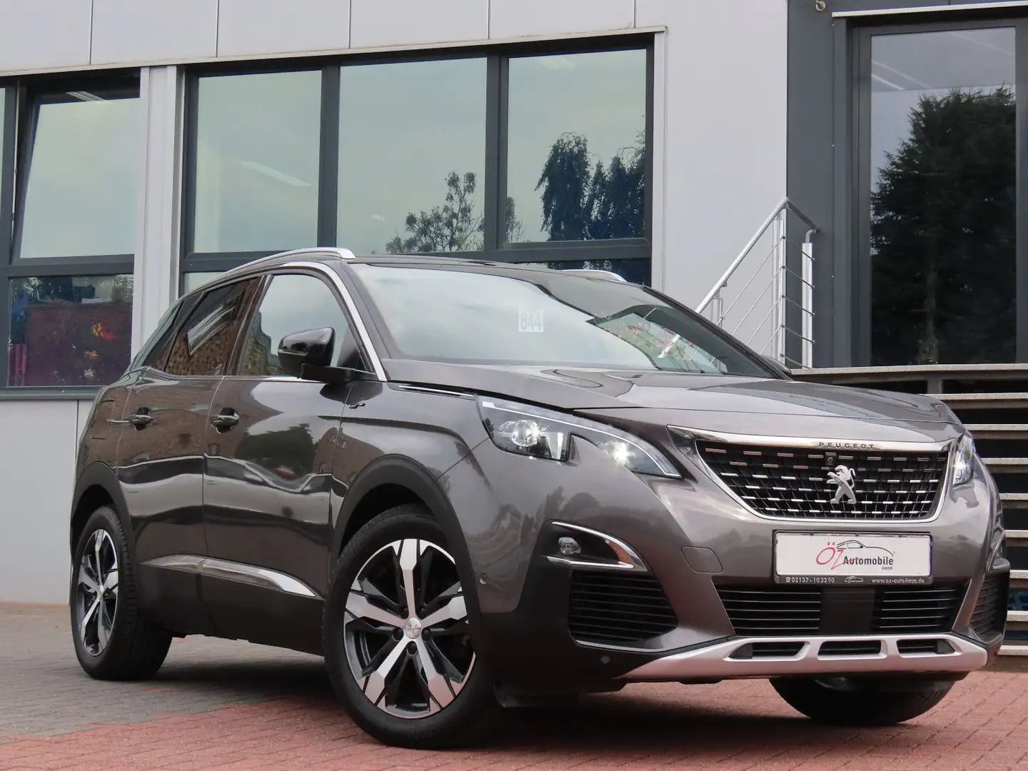 Peugeot 3008 GT Autom. Leder Massage Panorama Gri - 1