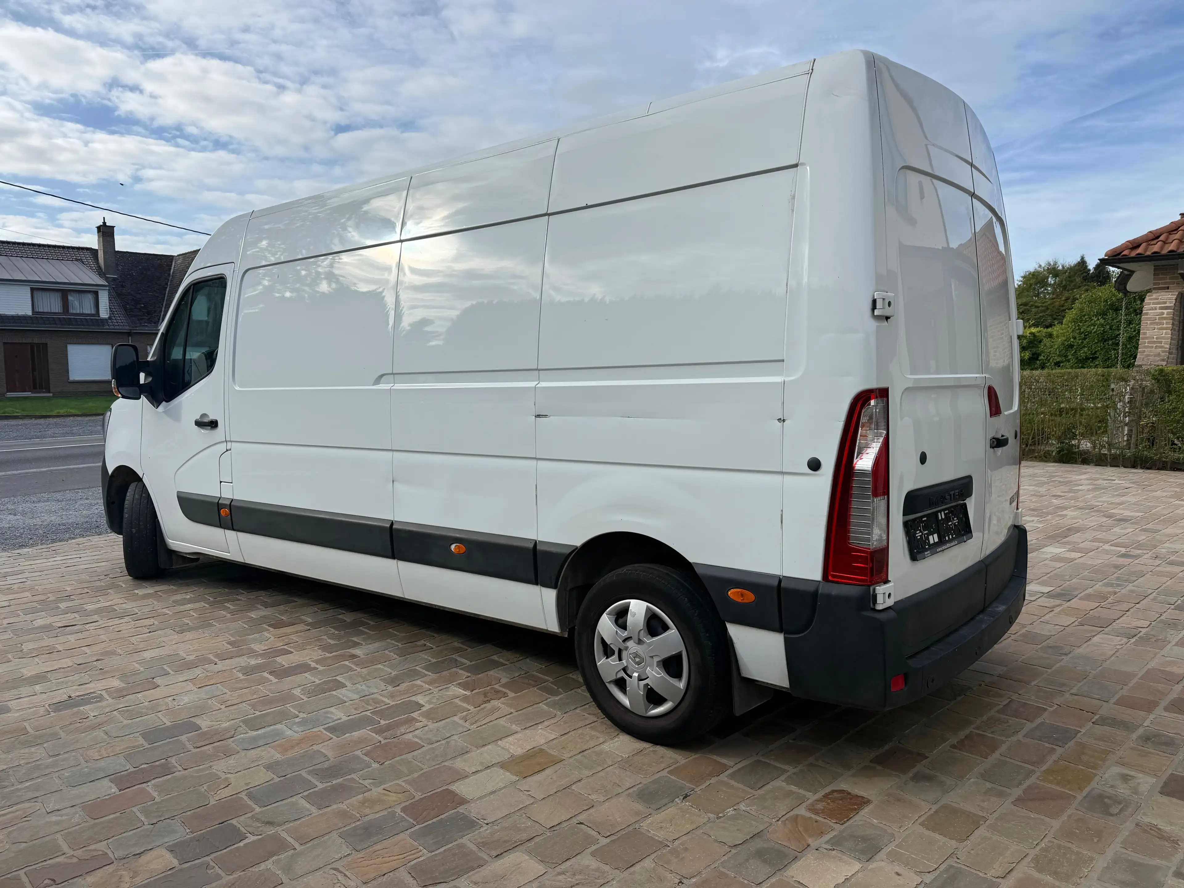 Renault Master 2.3 dCi 35 L3H2 En. Blue Confort (EU6d) — photo 2