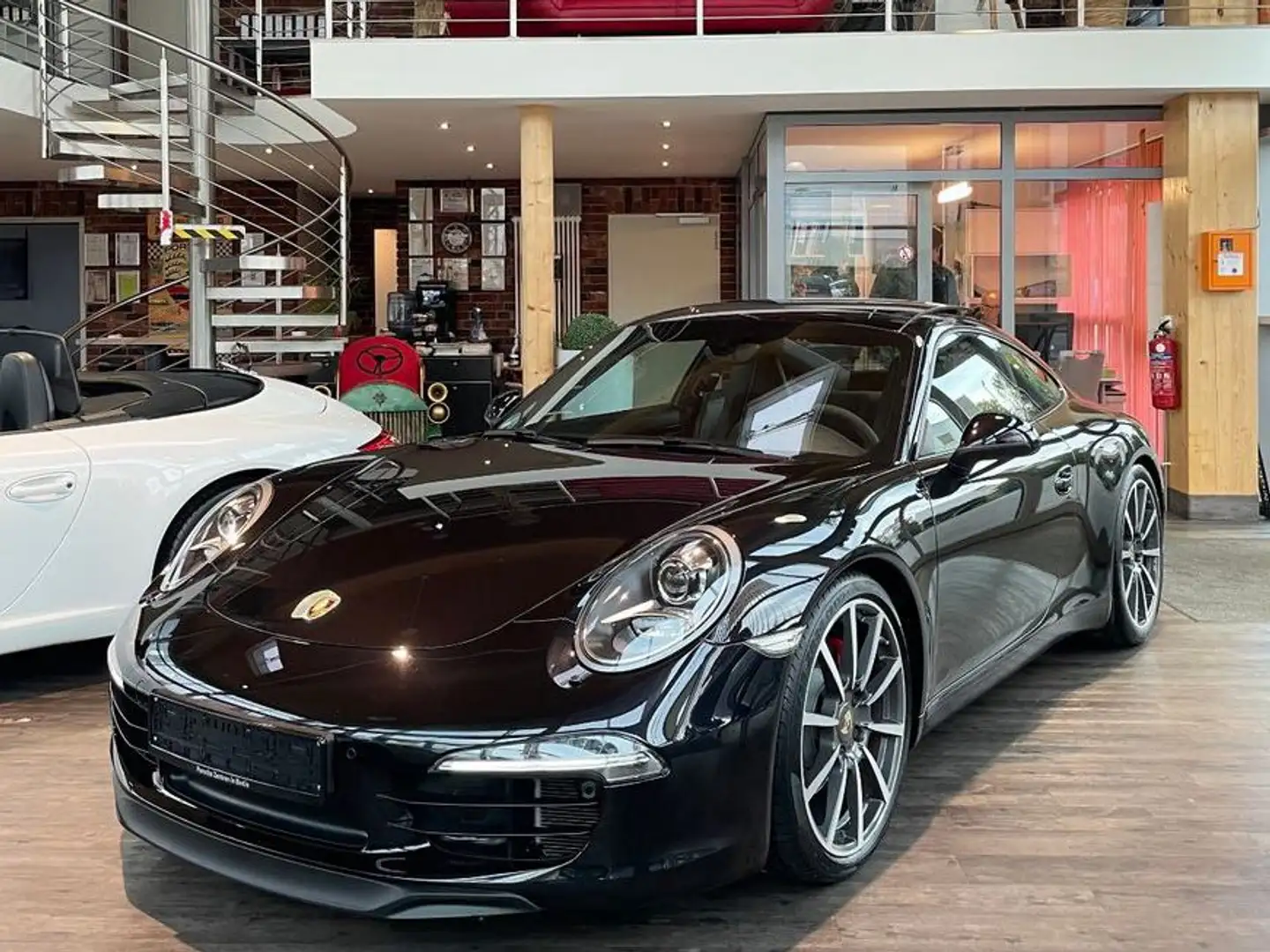 Porsche 991 Carrera S PDK Panorama Approved BRD Schwarz - 1