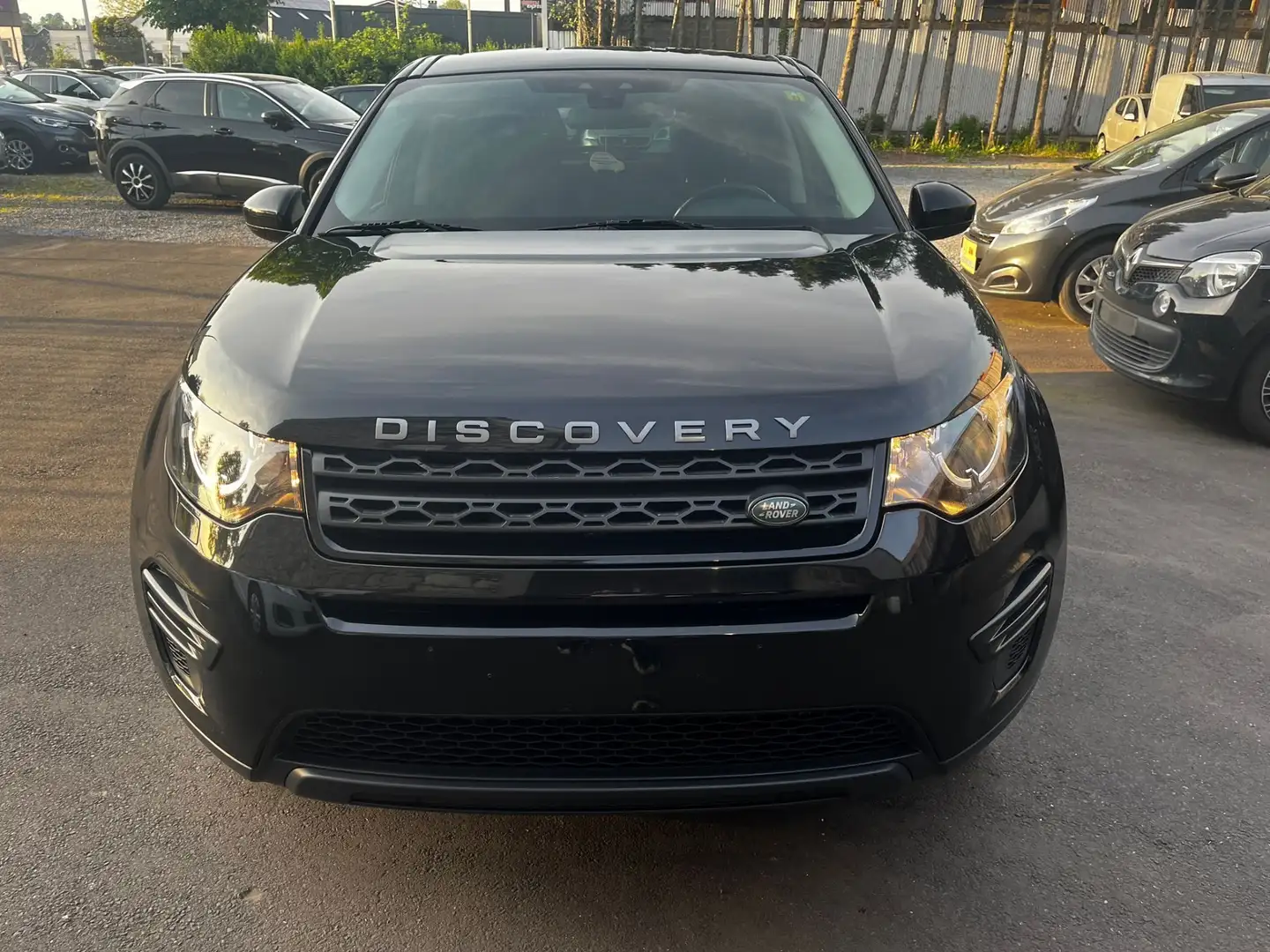 Land Rover Discovery Sport 2.0 Schwarz - 2