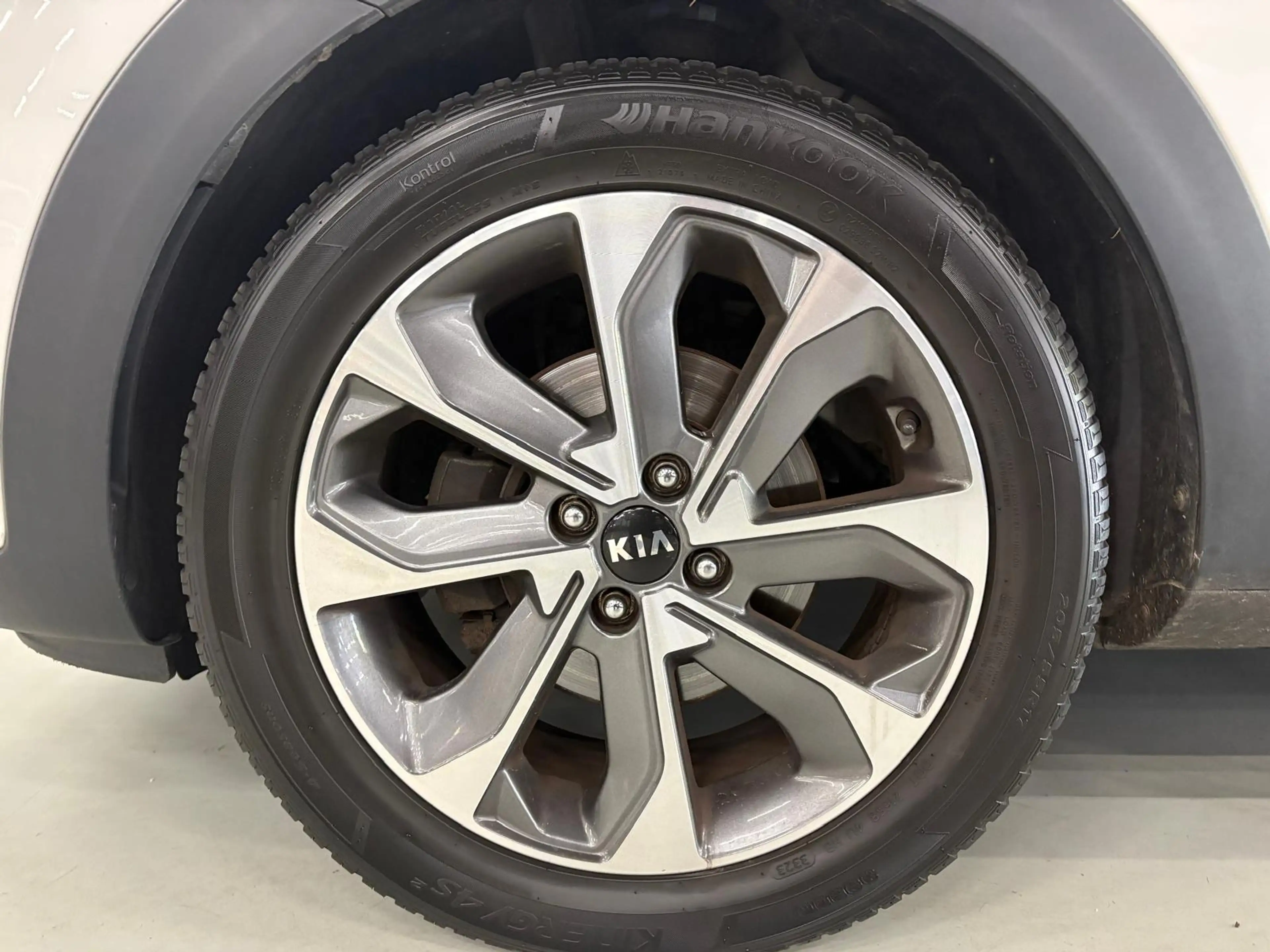 Kia Stonic 1.0 T-GDi Dynamic Plus Line Automaat | NAVI | PDC — photo 10