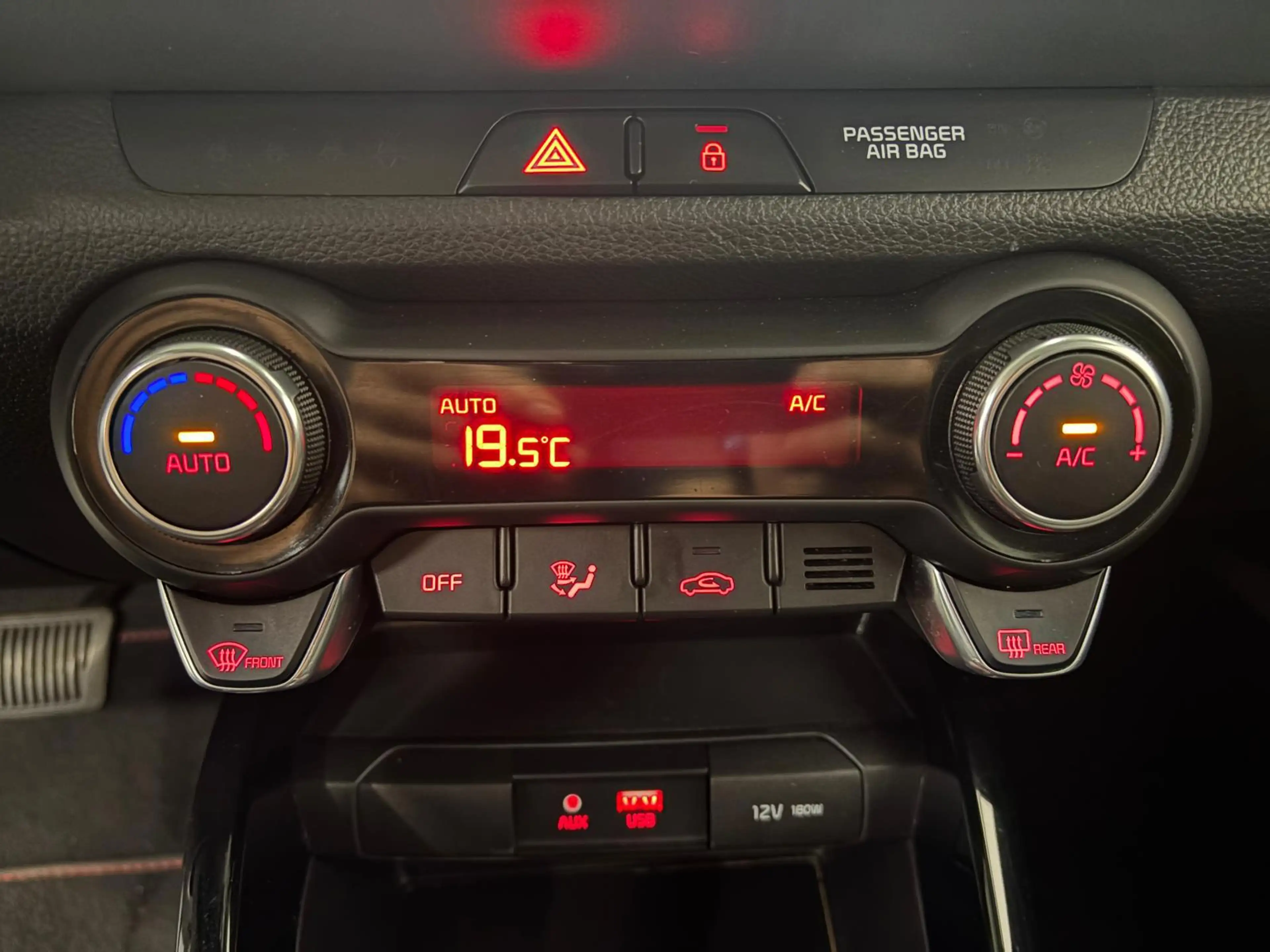 Kia Stonic 1.0 T-GDi Dynamic Plus Line Automaat | NAVI | PDC — photo 9