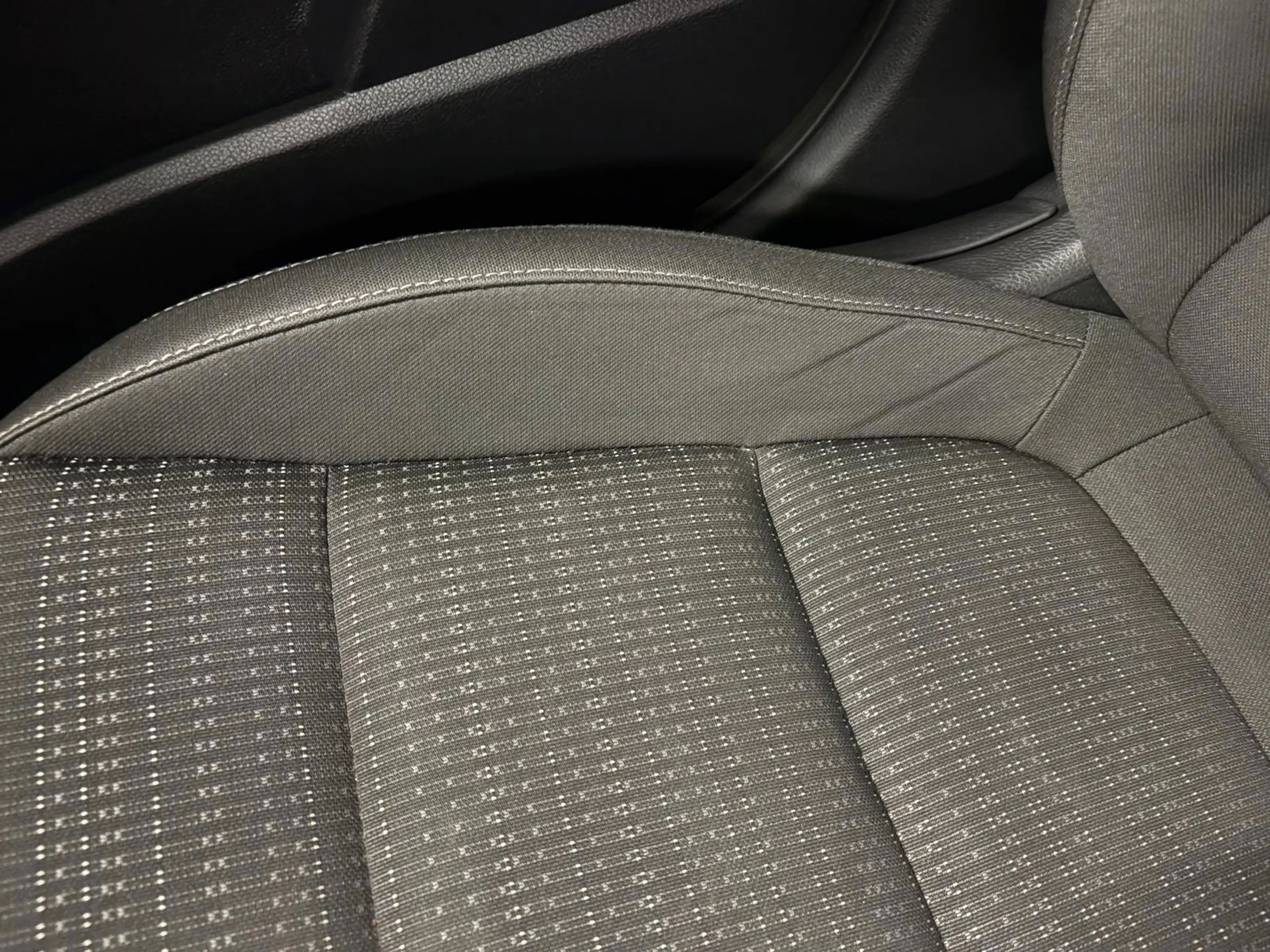Kia Stonic 1.0 T-GDi Dynamic Plus Line Automaat | NAVI | PDC — photo 22