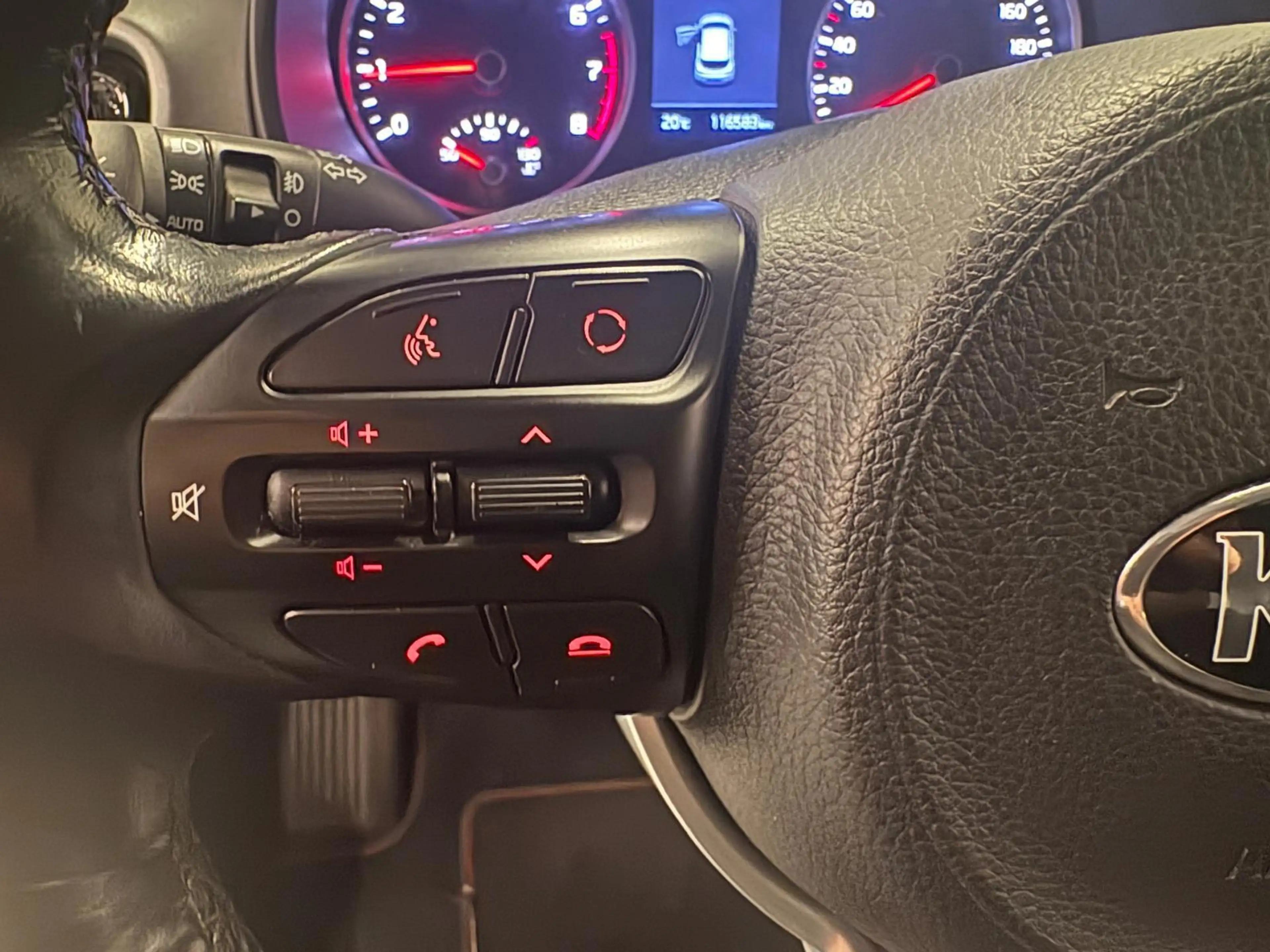 Kia Stonic 1.0 T-GDi Dynamic Plus Line Automaat | NAVI | PDC — photo 20