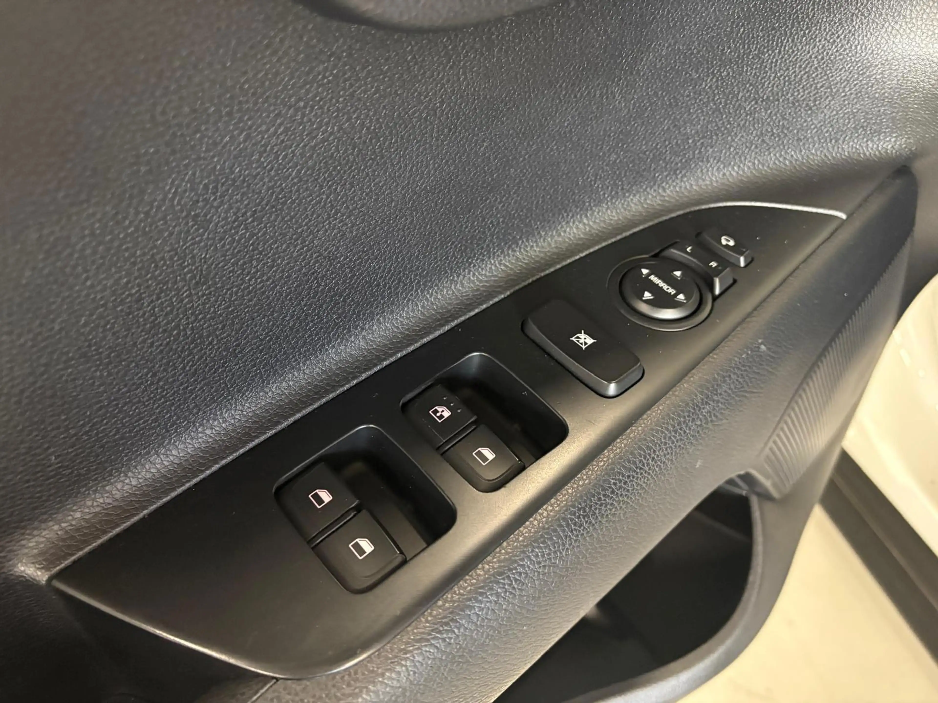 Kia Stonic 1.0 T-GDi Dynamic Plus Line Automaat | NAVI | PDC — photo 18