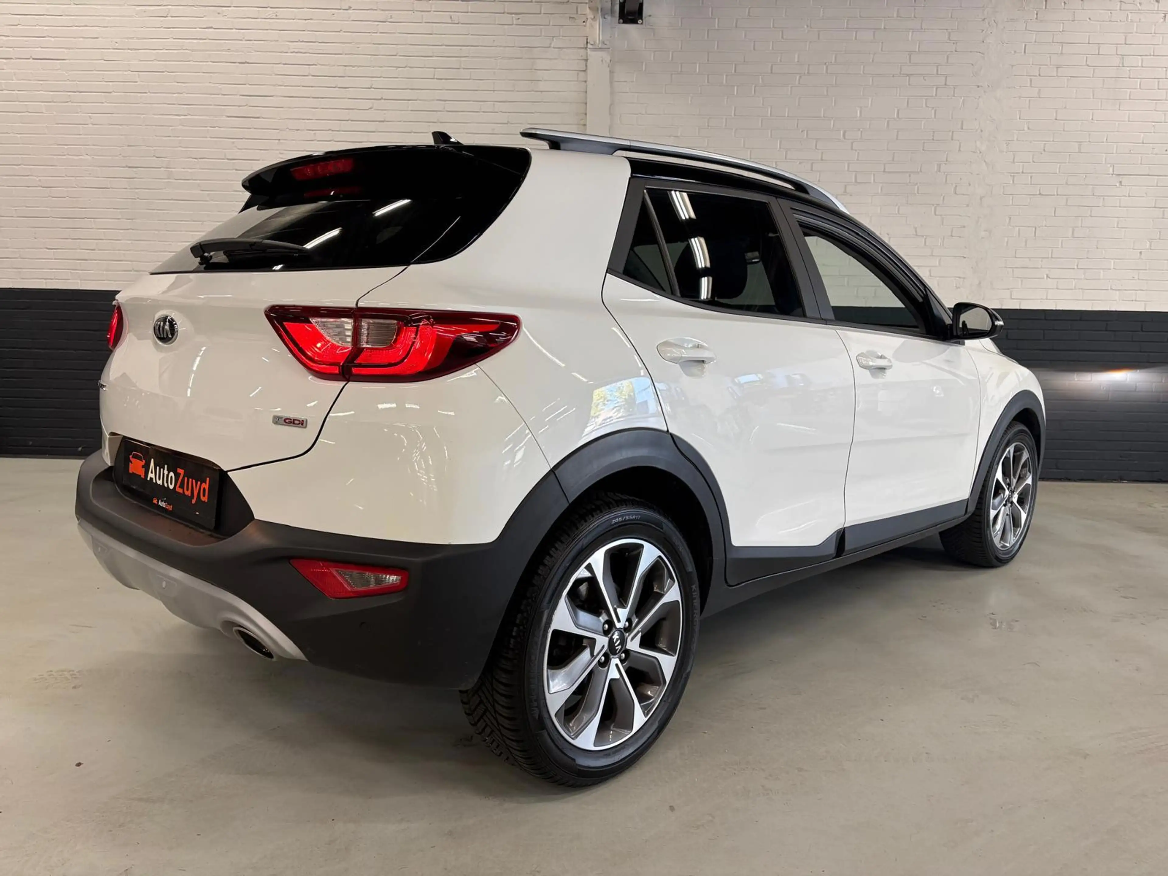 Kia Stonic 1.0 T-GDi Dynamic Plus Line Automaat | NAVI | PDC — photo 3