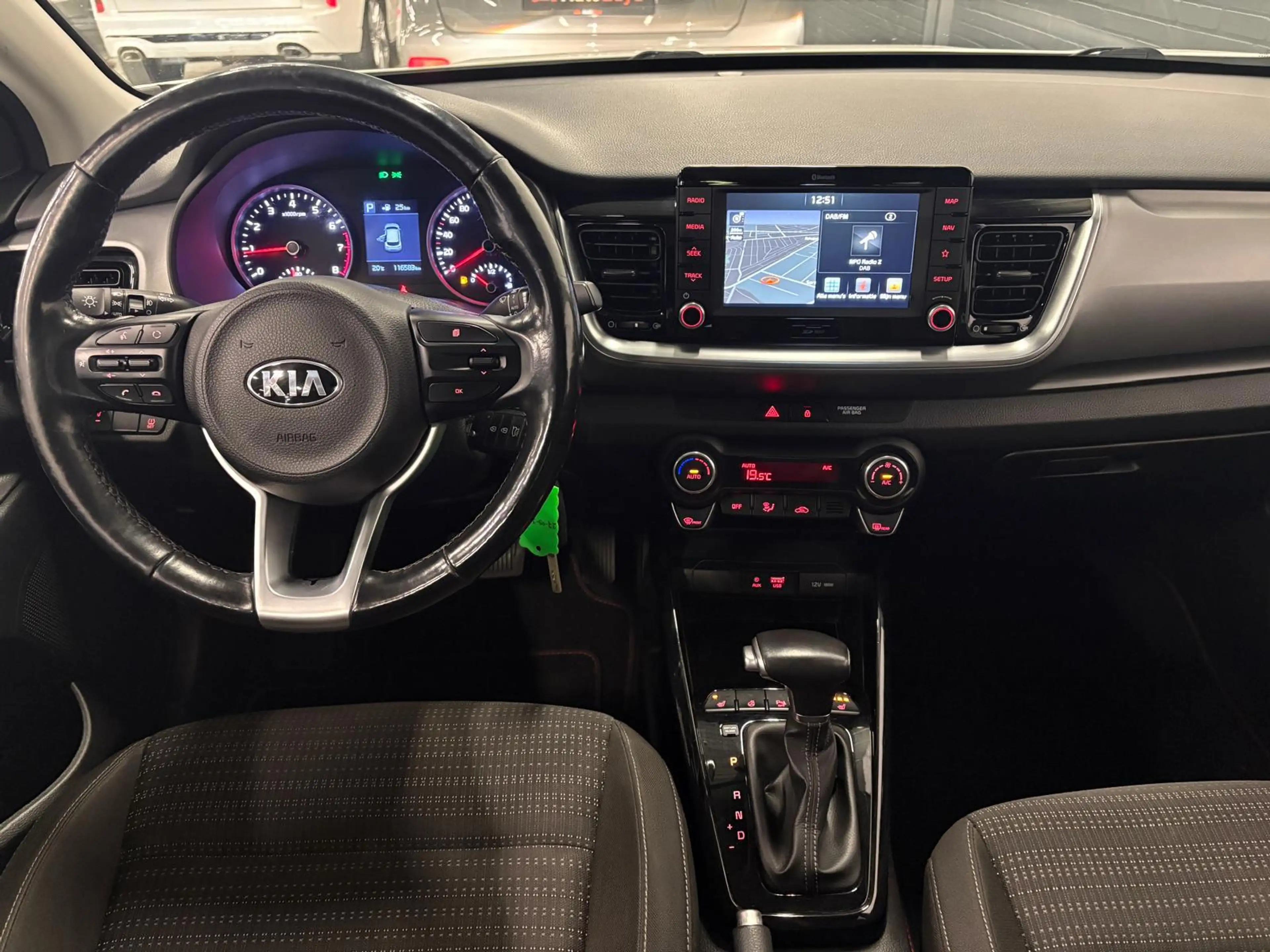 Kia Stonic 1.0 T-GDi Dynamic Plus Line Automaat | NAVI | PDC — photo 7
