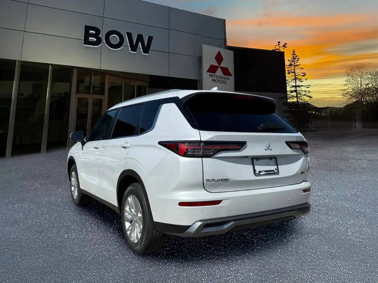 Mitsubishi Outlander снимка Mitsubishi Outlander