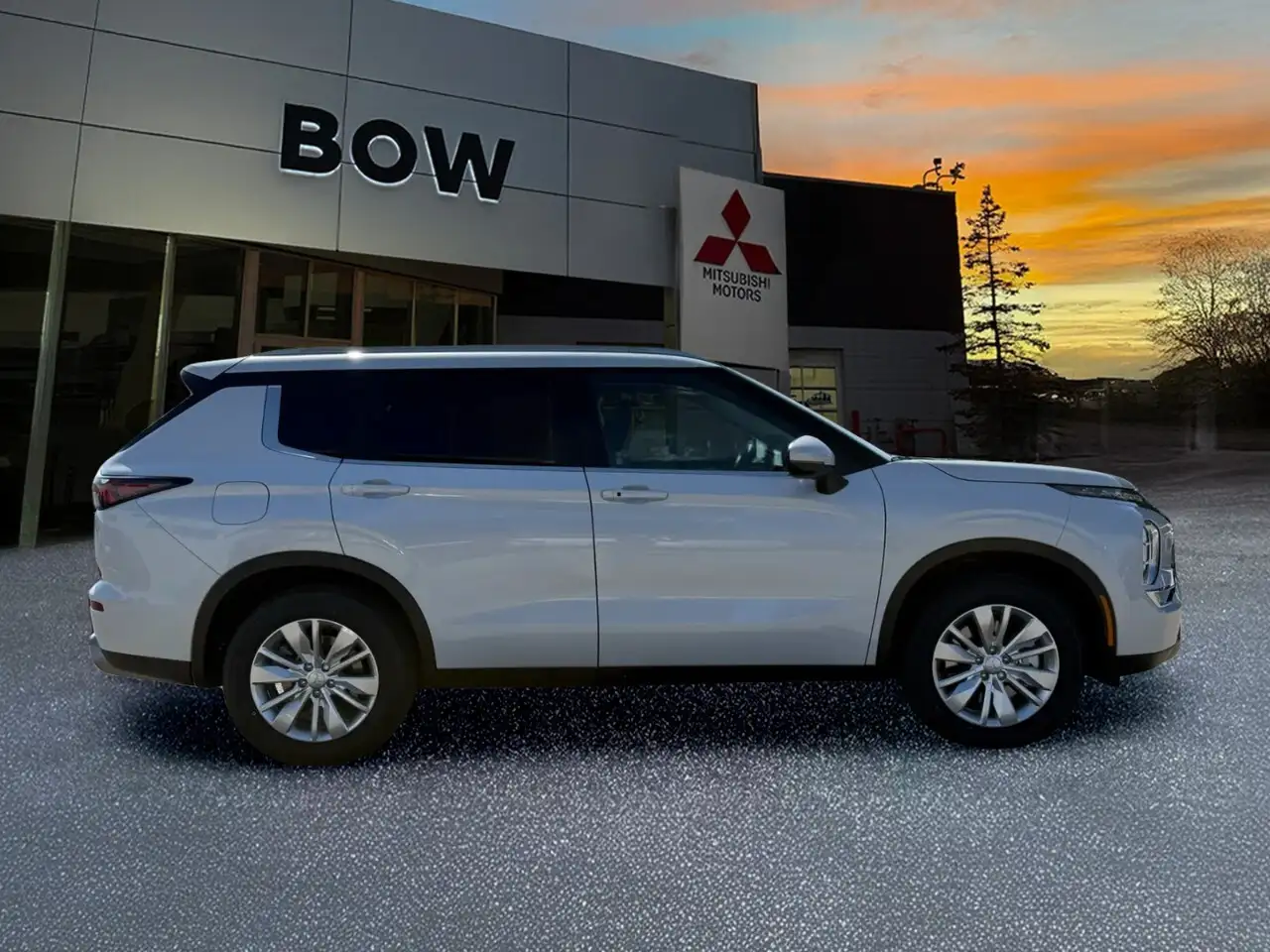 Mitsubishi Outlander снимка Mitsubishi Outlander