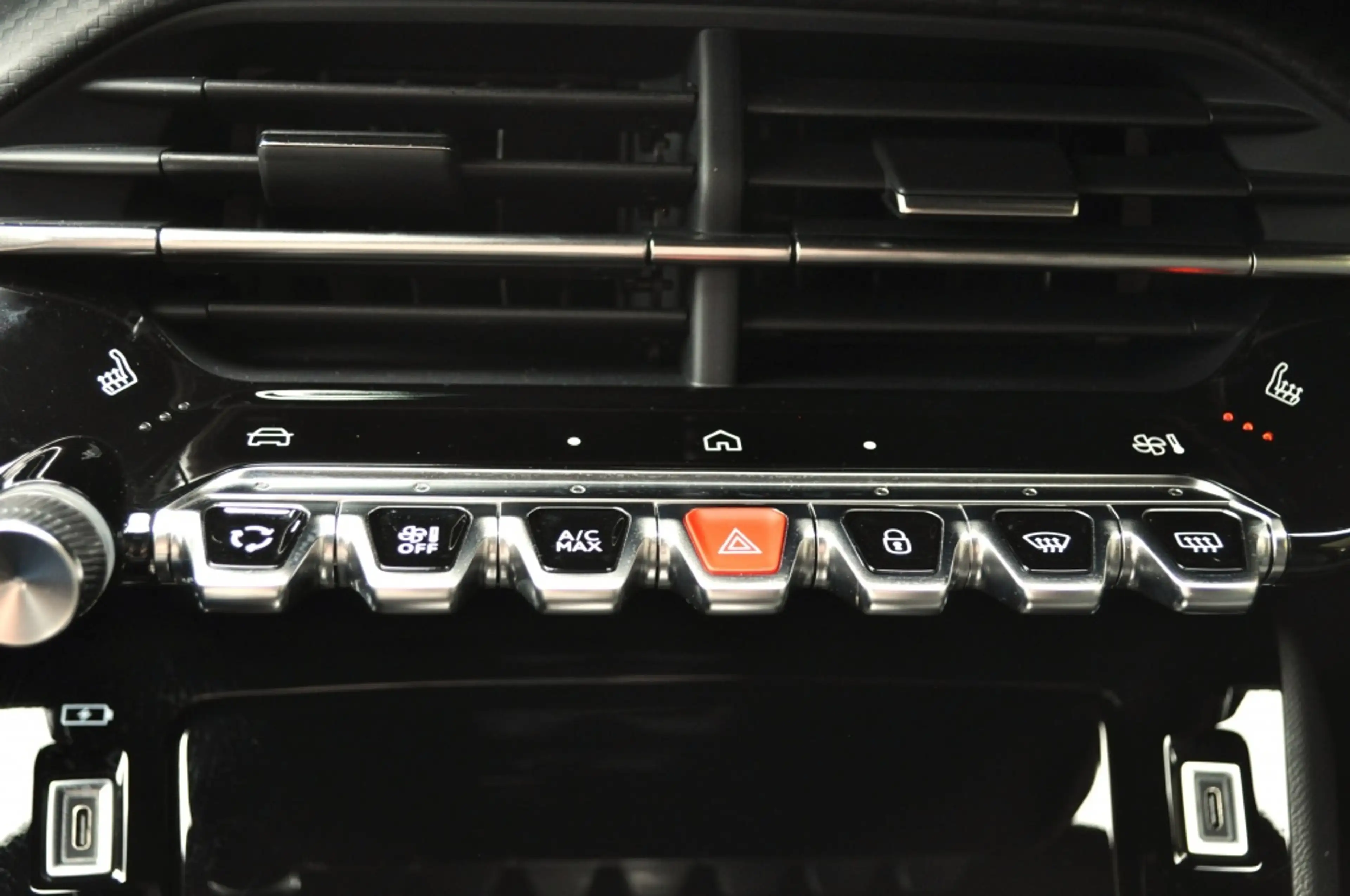 Peugeot e-208 GT 51 kWh elek stoel+verw+mass navi adcrc Cam v+a — photo 15