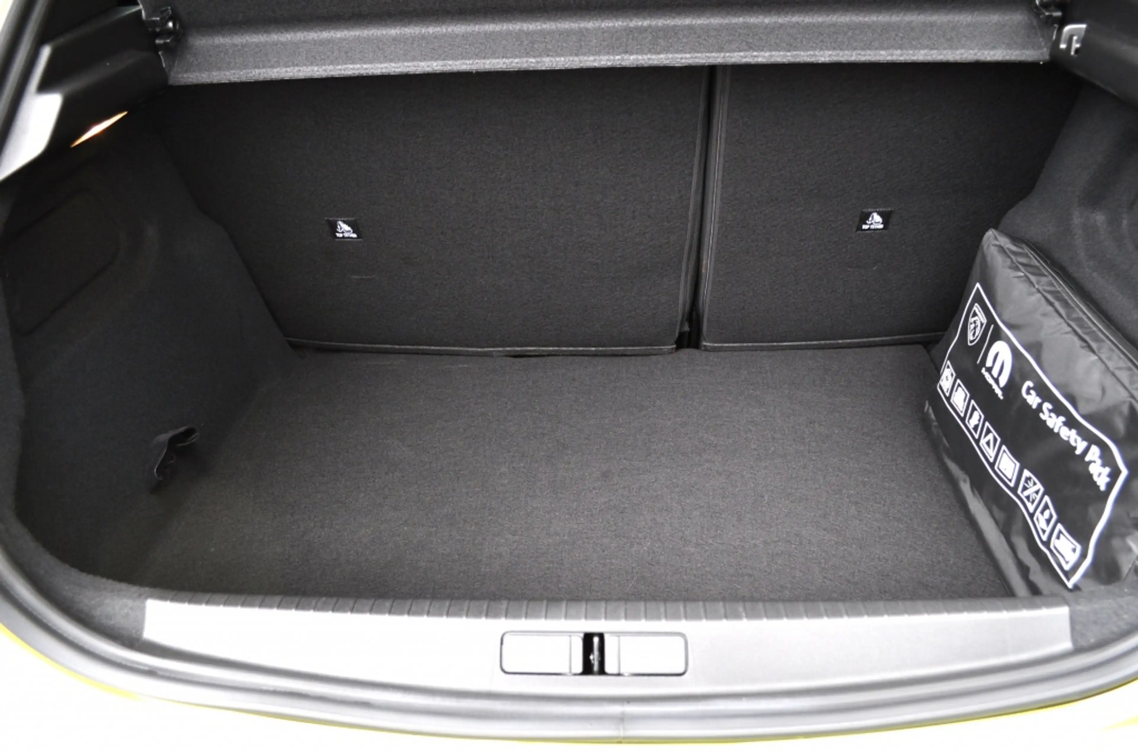 Peugeot e-208 GT 51 kWh elek stoel+verw+mass navi adcrc Cam v+a — photo 6