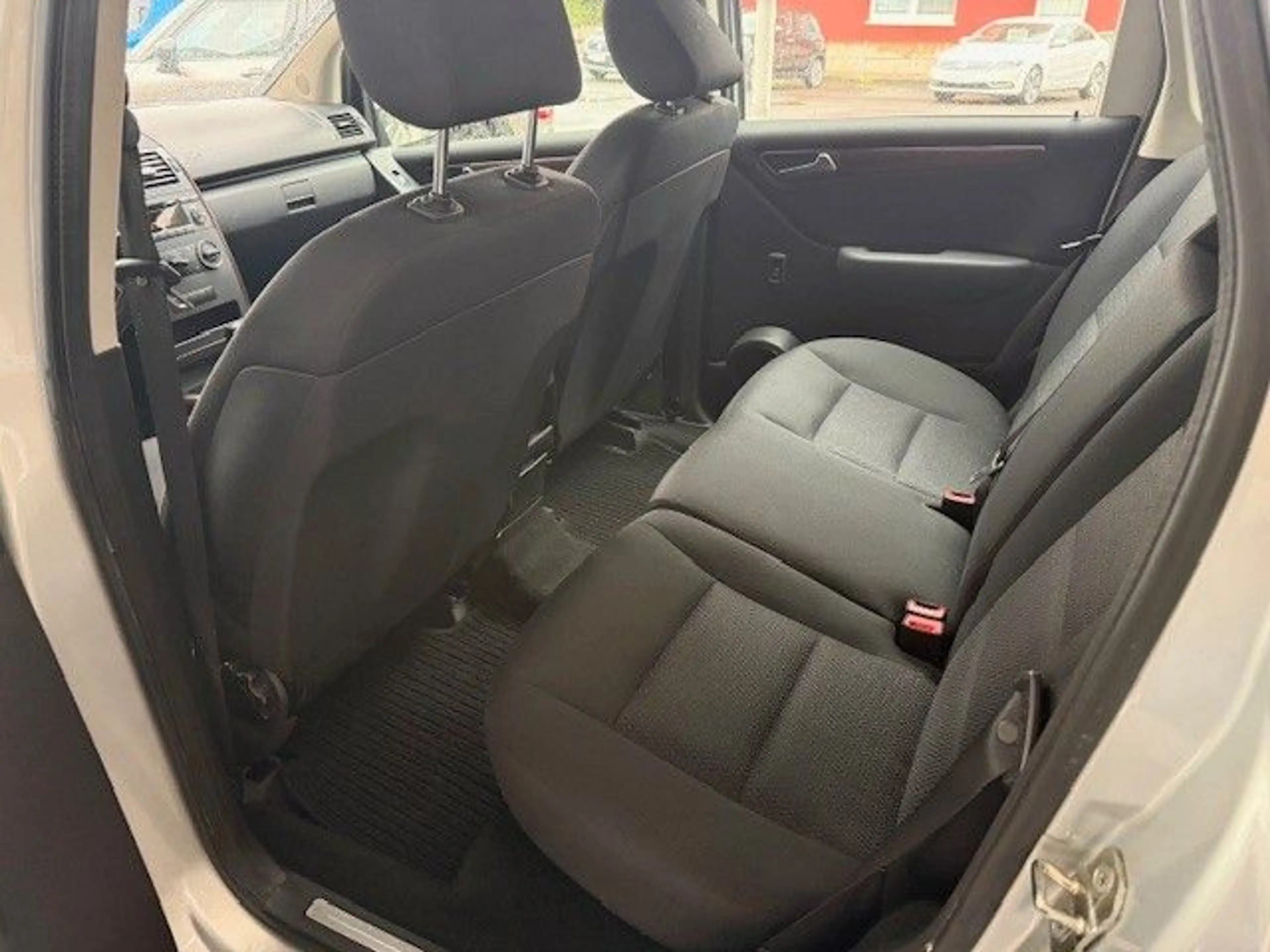 Mercedes-Benz A 200 CDI Elegance Automatik — photo 11