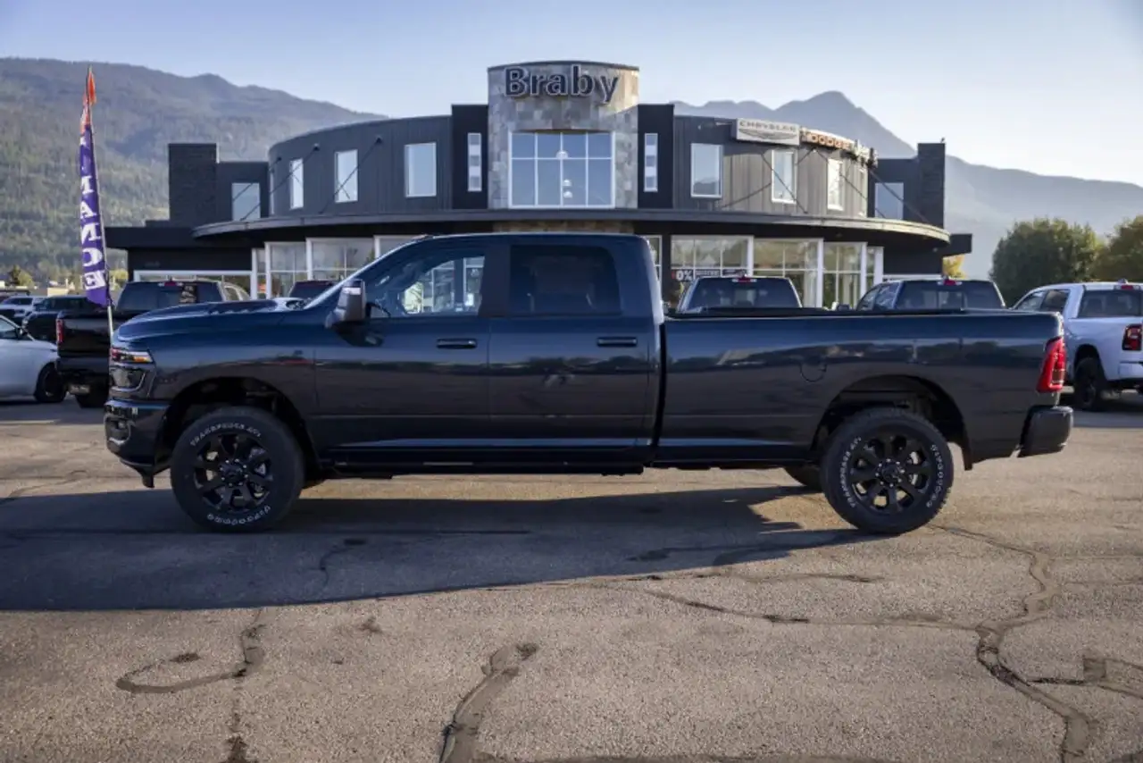 RAM 3500 снимка RAM 3500