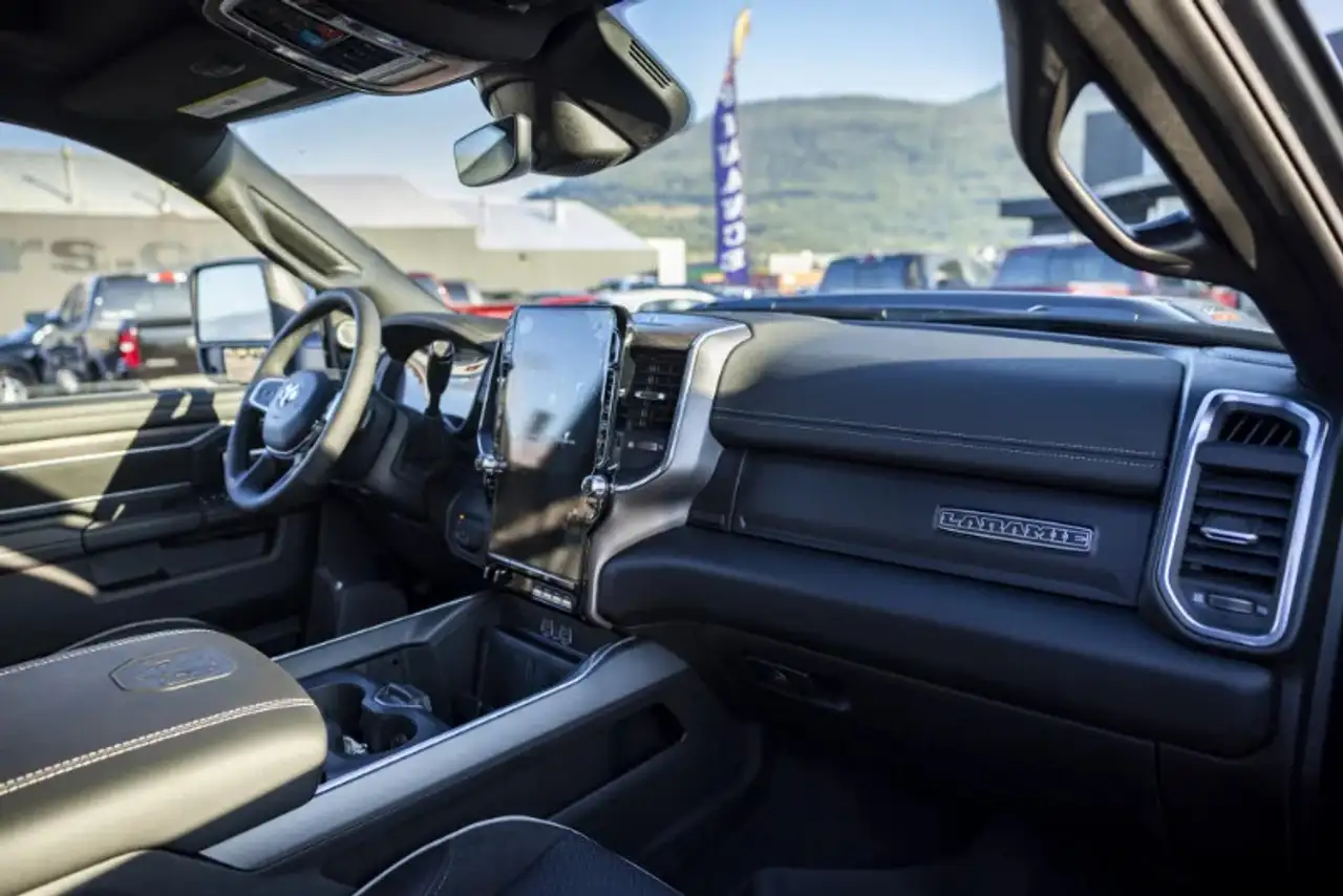 RAM 3500 снимка RAM 3500