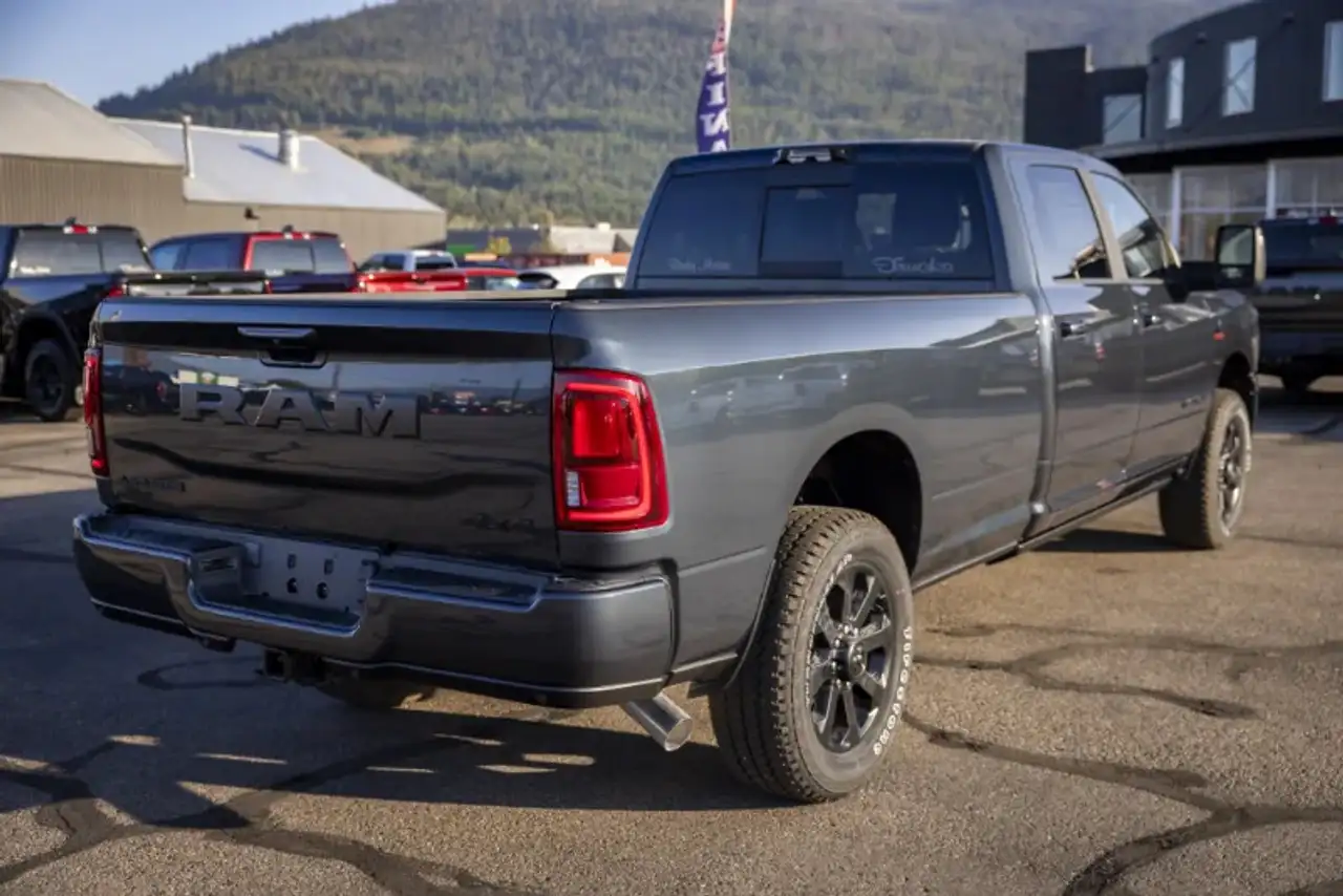 RAM 3500 снимка RAM 3500