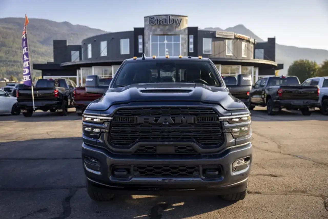 RAM 3500 снимка RAM 3500