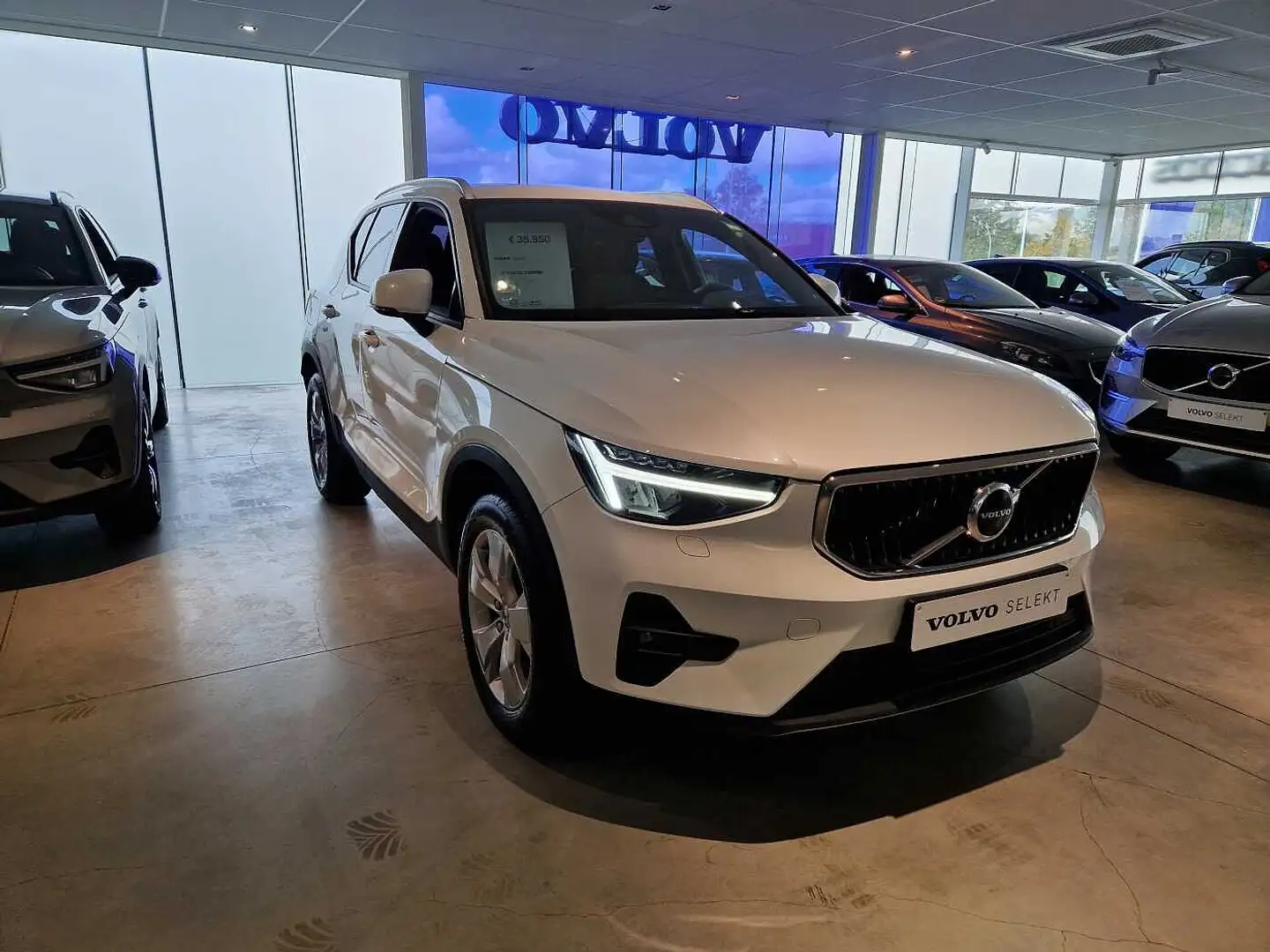 Volvo XC40 Core, T2 Geartronic Blanco - 1