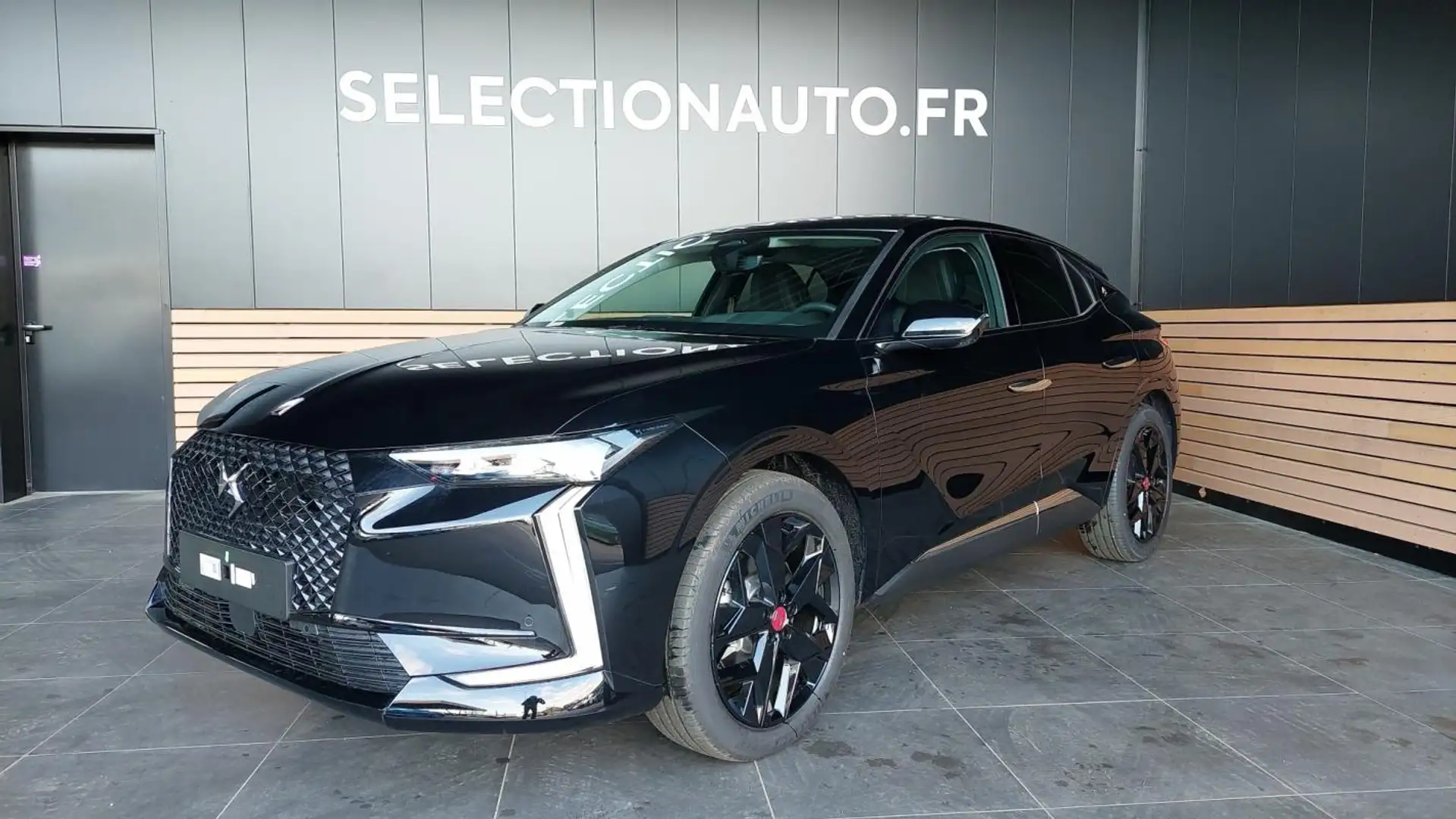 DS Automobiles DS 4 II E-TENSE 225 PERFORMANCE LINE + AUTO Noir - 1