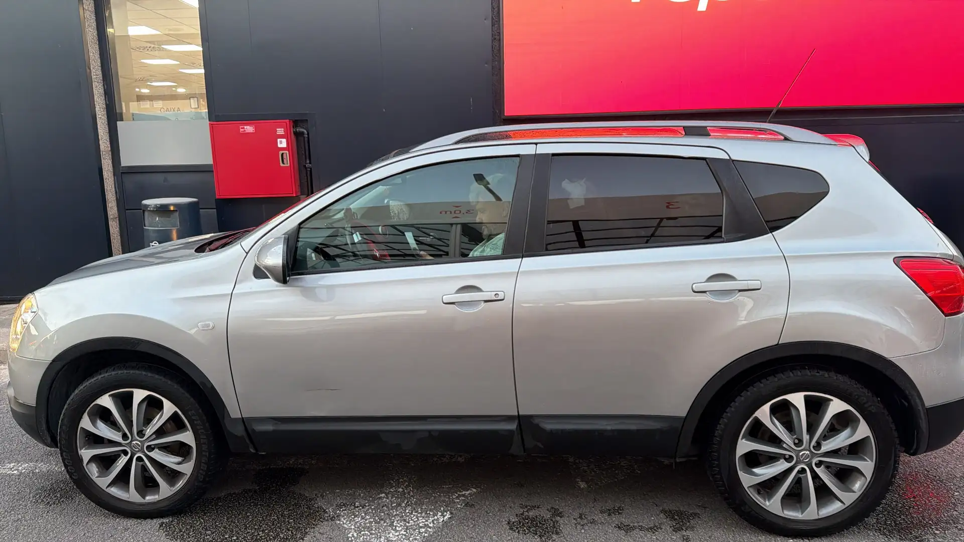 Nissan Qashqai Qashqai 2.0 Acenta 4x4 CVT Acenta Gris - 2