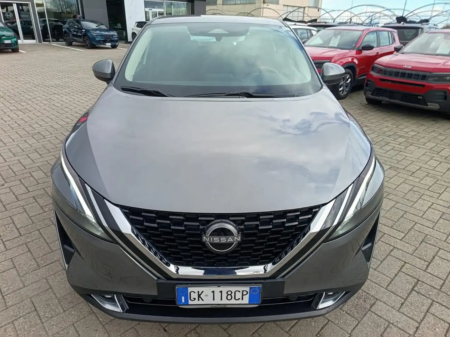 Nissan Qashqai MHEV 140 CV Acenta Grau - 2