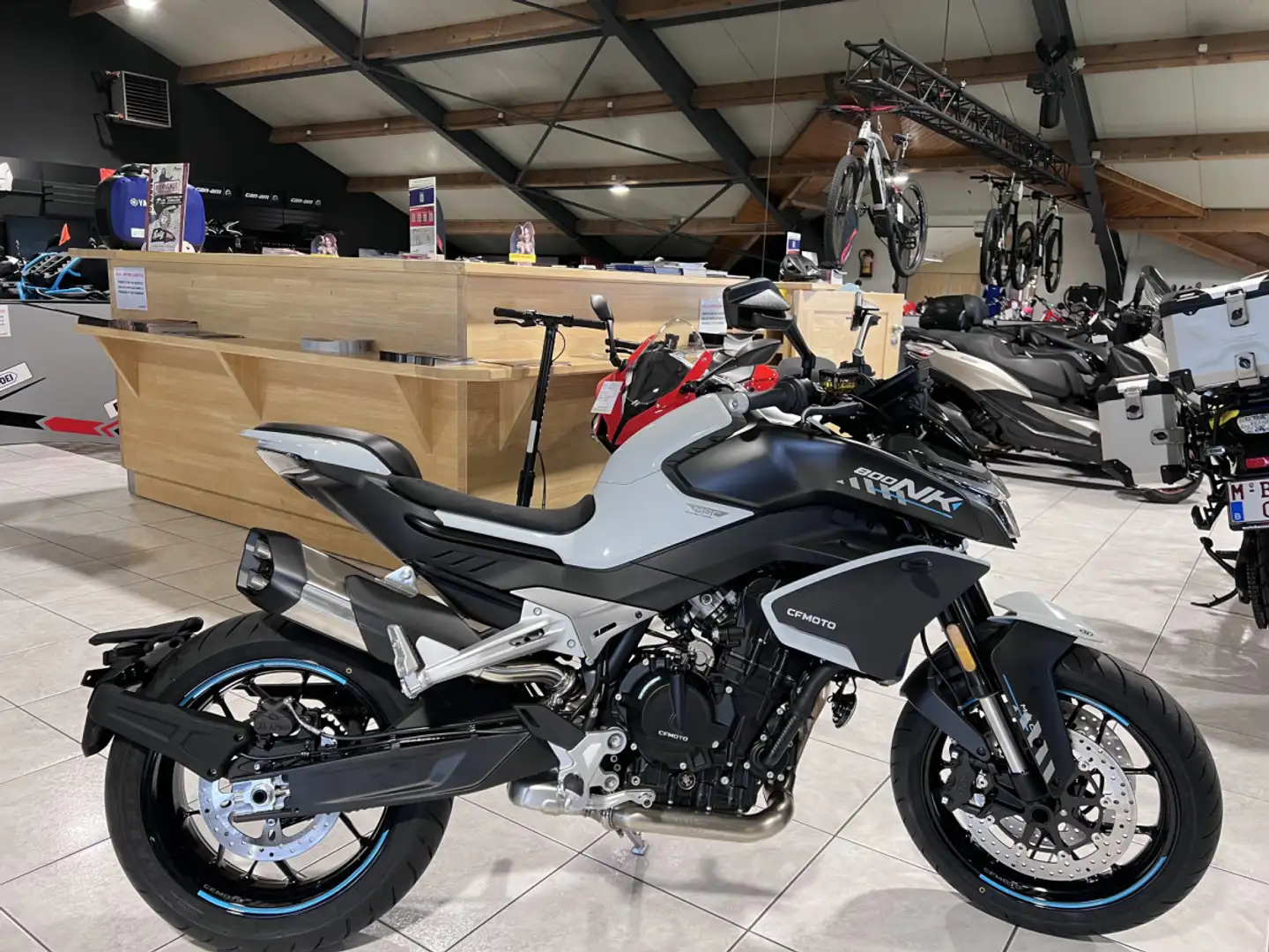 CFMOTO 800 NK ADVANCED TC Grau - 1