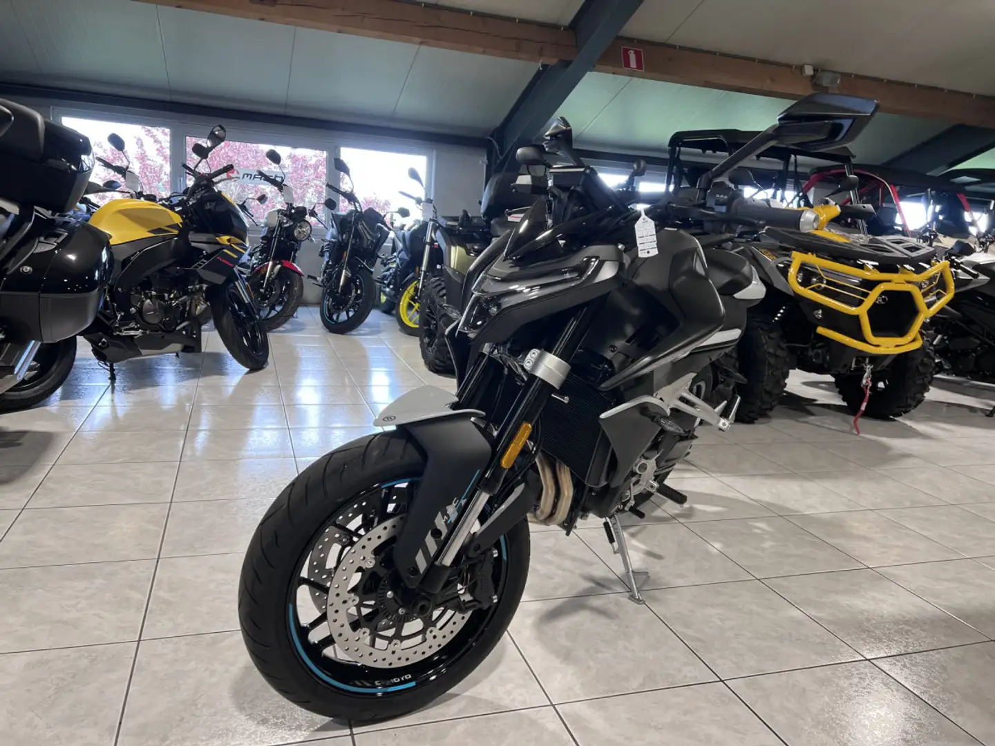 CFMOTO 800 NK ADVANCED TC Grau - 2