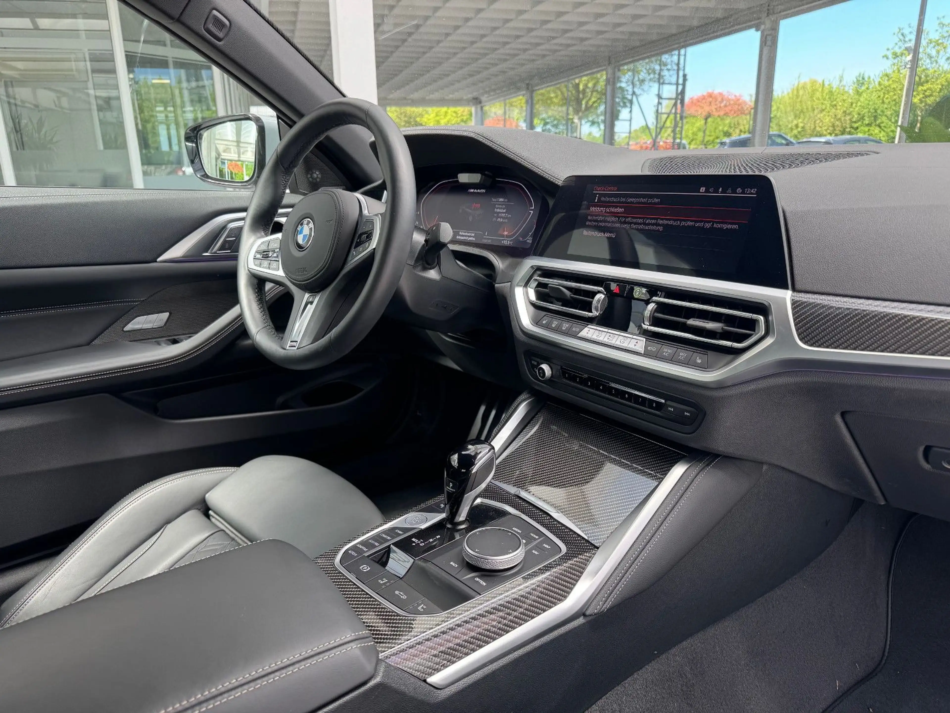 BMW M4 4 Cabrio M440 i xDrive — photo 12