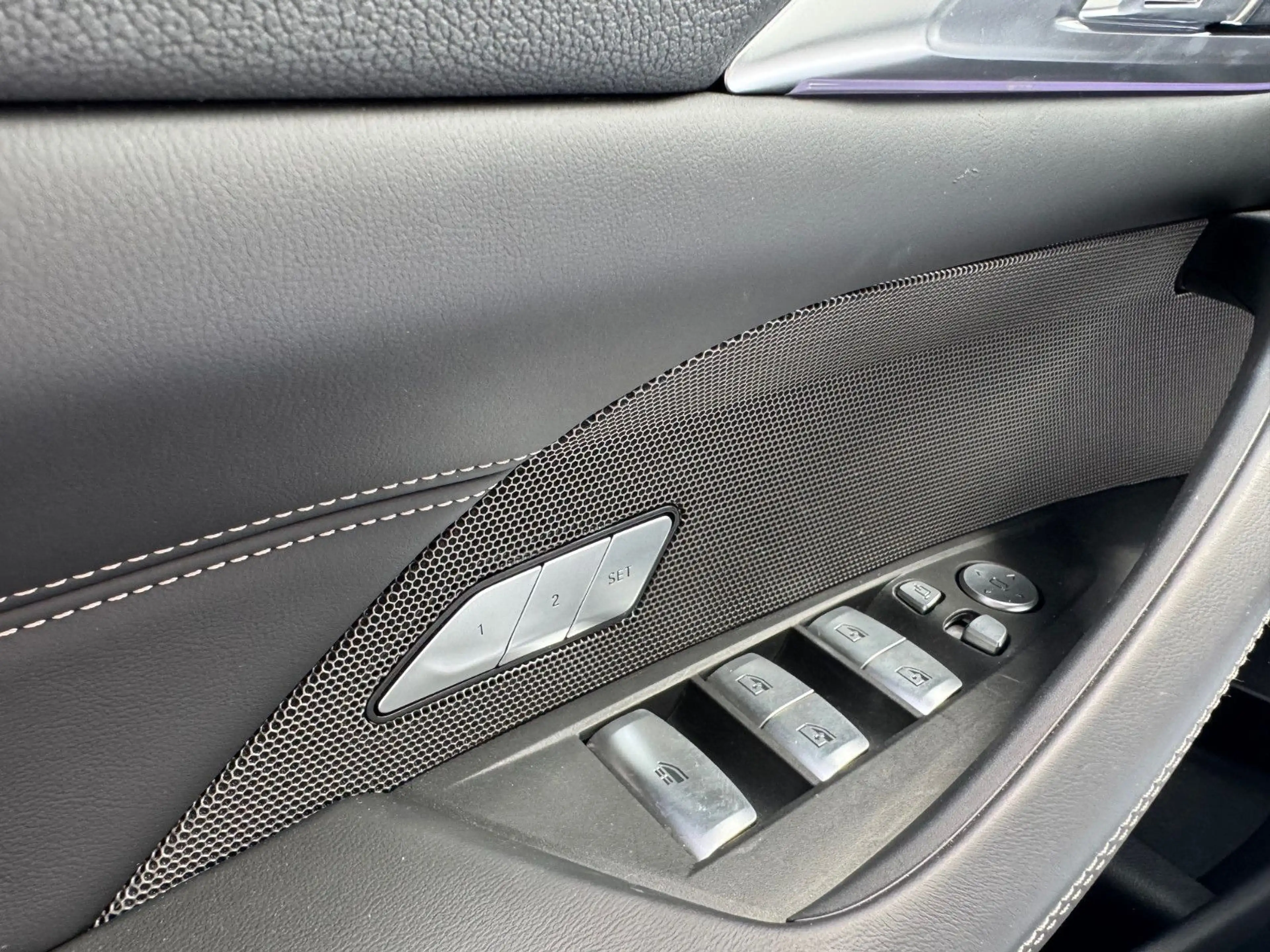 BMW M4 4 Cabrio M440 i xDrive — photo 25