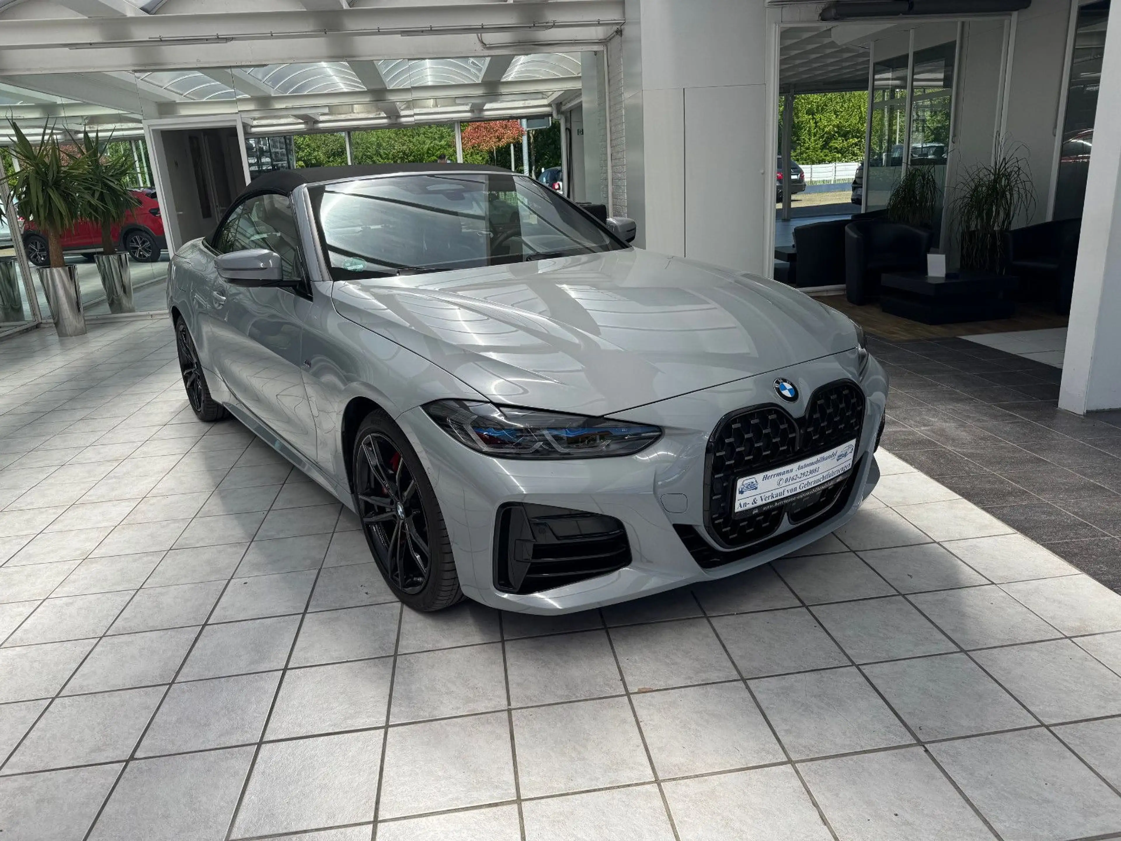 BMW M4 4 Cabrio M440 i xDrive — photo 3