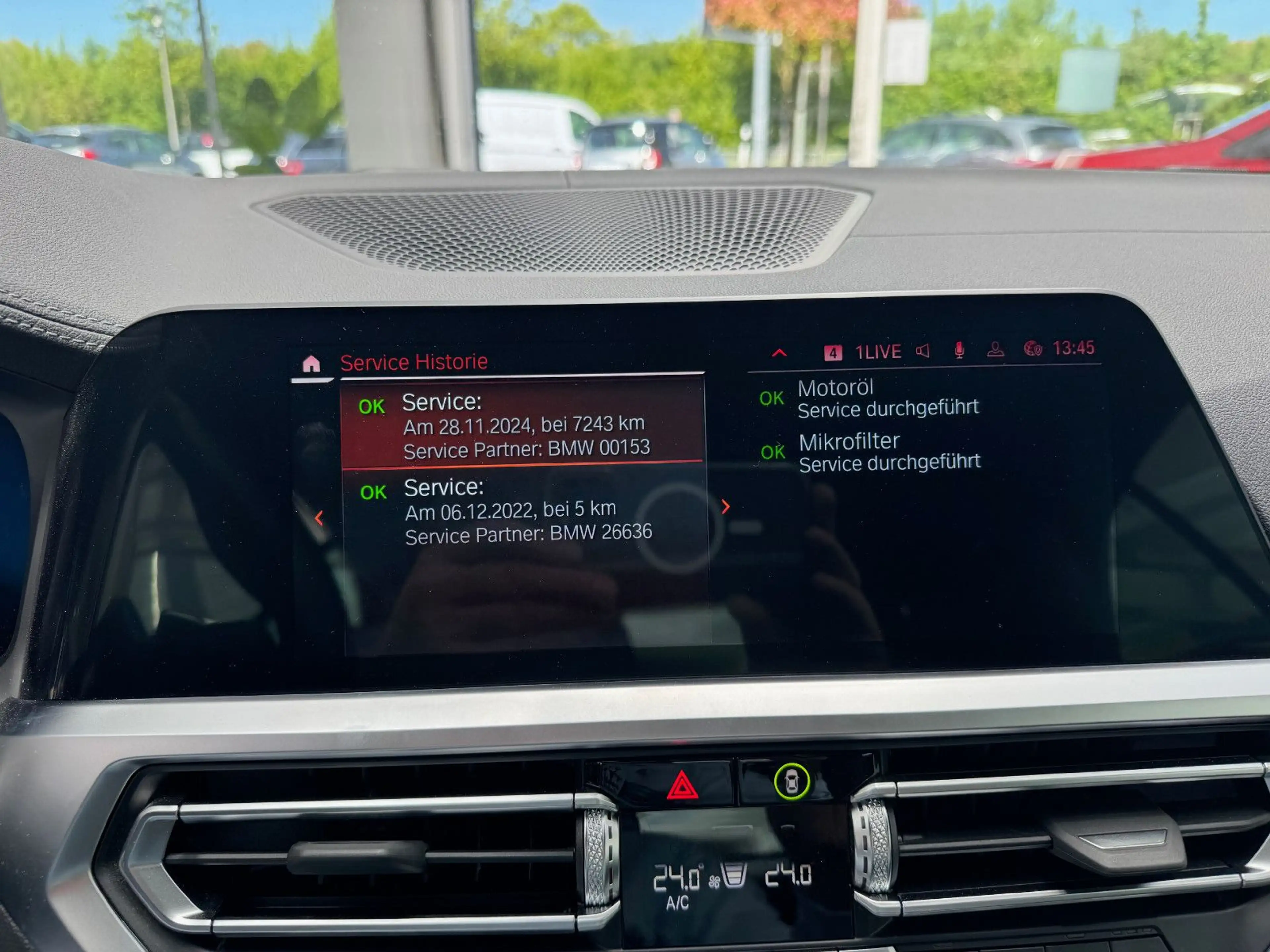 BMW M4 4 Cabrio M440 i xDrive — photo 28