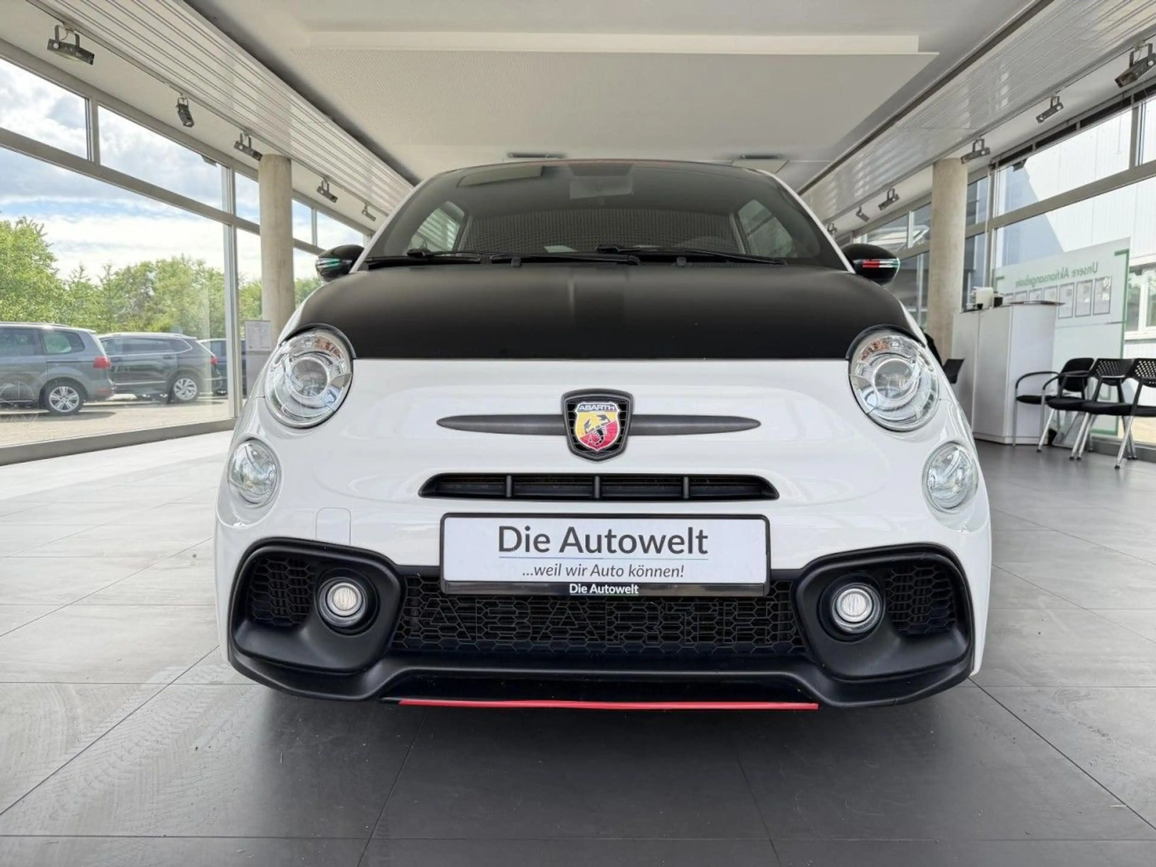 Abarth 595 Competizione 1.4 NAVI XENON PDC 180PS TOUCH SPORTPAKET Klima — photo 4