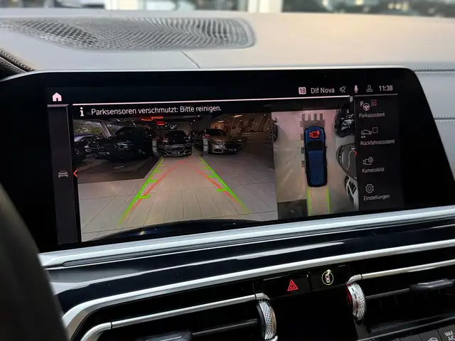 BMW X7 view 14