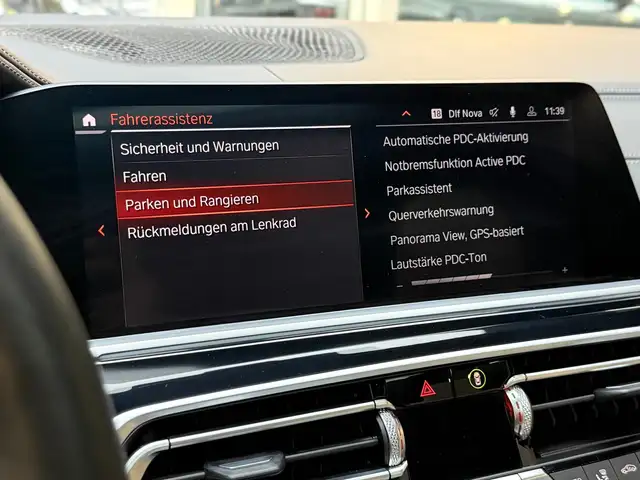 BMW X7 view 15