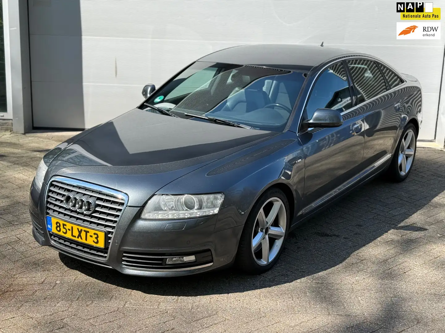 Audi A6 Limousine 2.8 FSI quattro Pro Line S l Automaat l Gris - 1