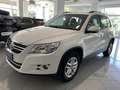 Volkswagen Tiguan 1ª serie 2.0 TDI DPF BLUEMOTION Trend & Fun PER NE Blanc - thumbnail 1