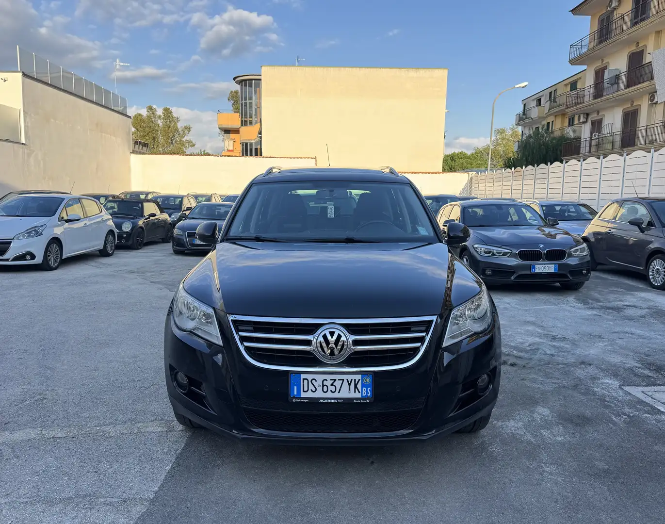 Volkswagen Tiguan 2.0 tdi Sport&Style 4motion tiptronic - 1