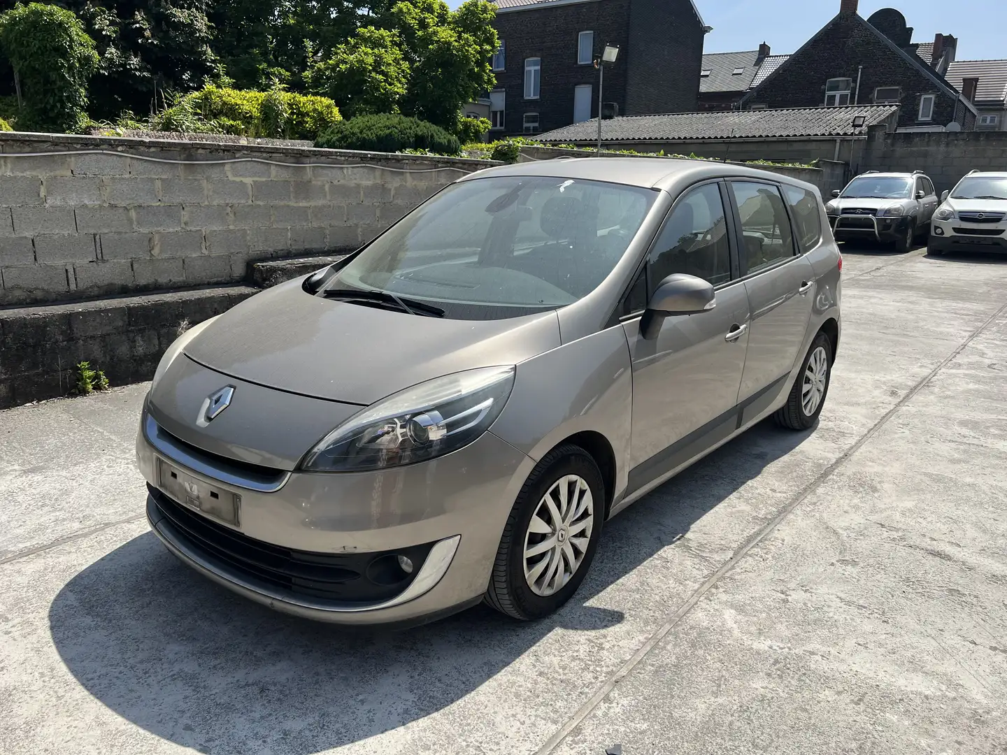 Renault Grand Scenic Scénic 1.5 dCi Dynamique 5pl. boite auto Beige - 1