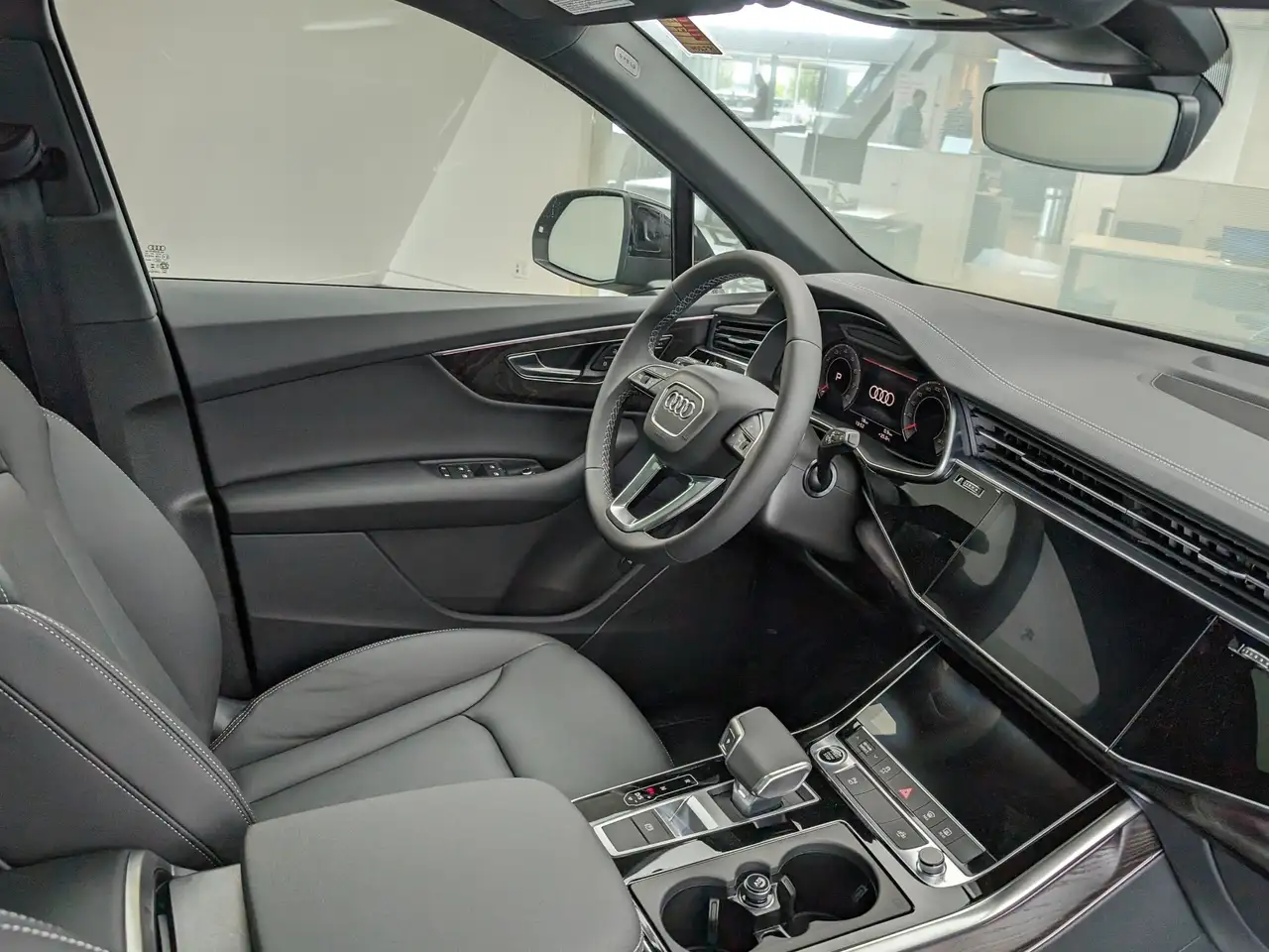 Audi Q7 photo Audi Q7