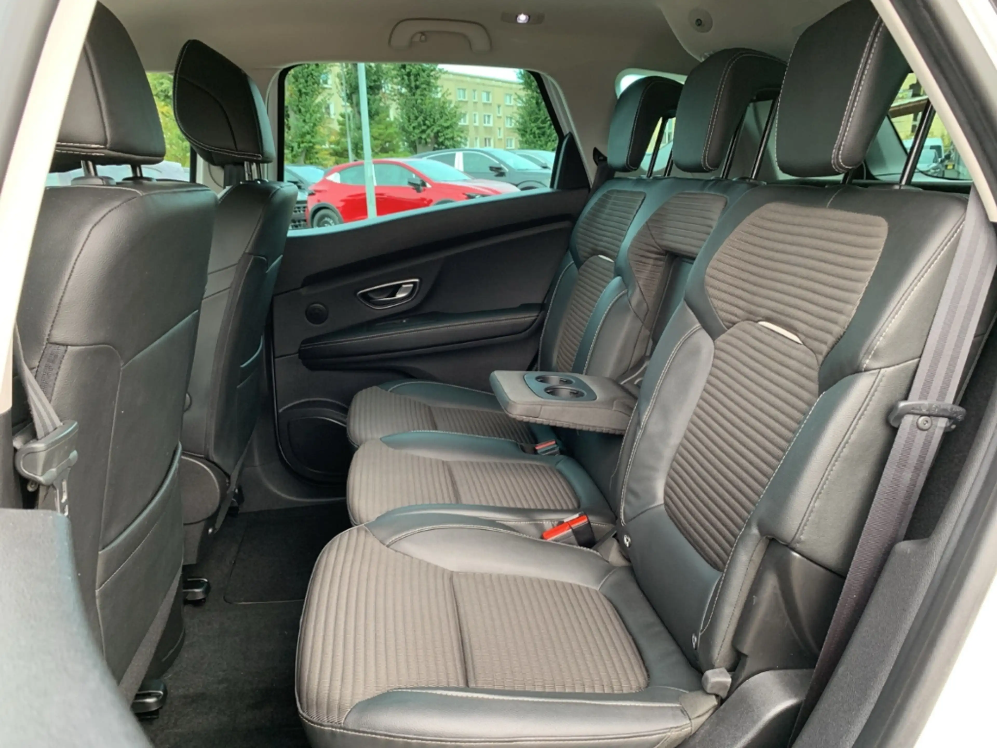 Renault Scenic BOSE EDITION TCe 160 EDC GPF Bose Edition SHZ+DAB+ — photo 11