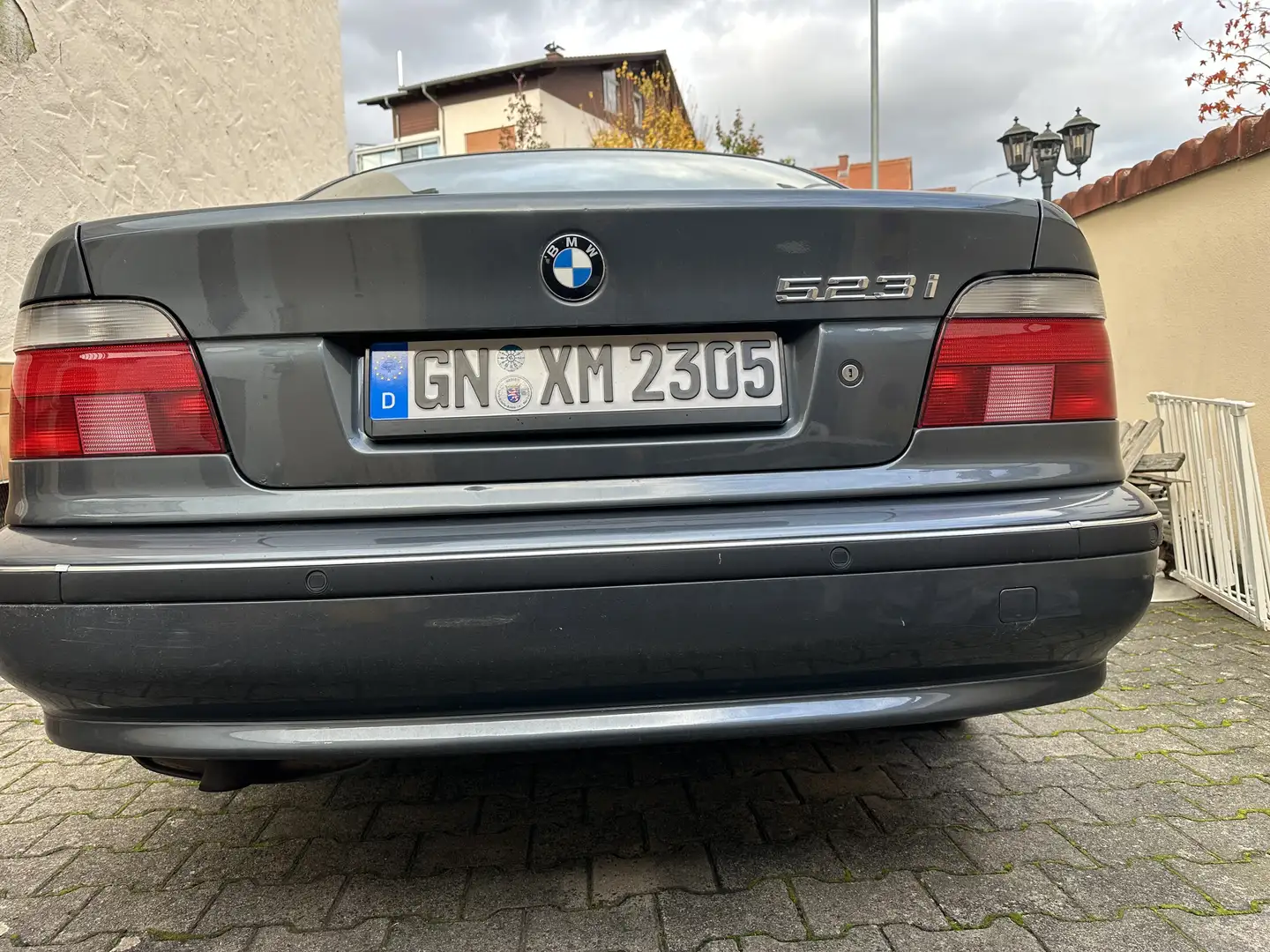 BMW 523 523i - 1
