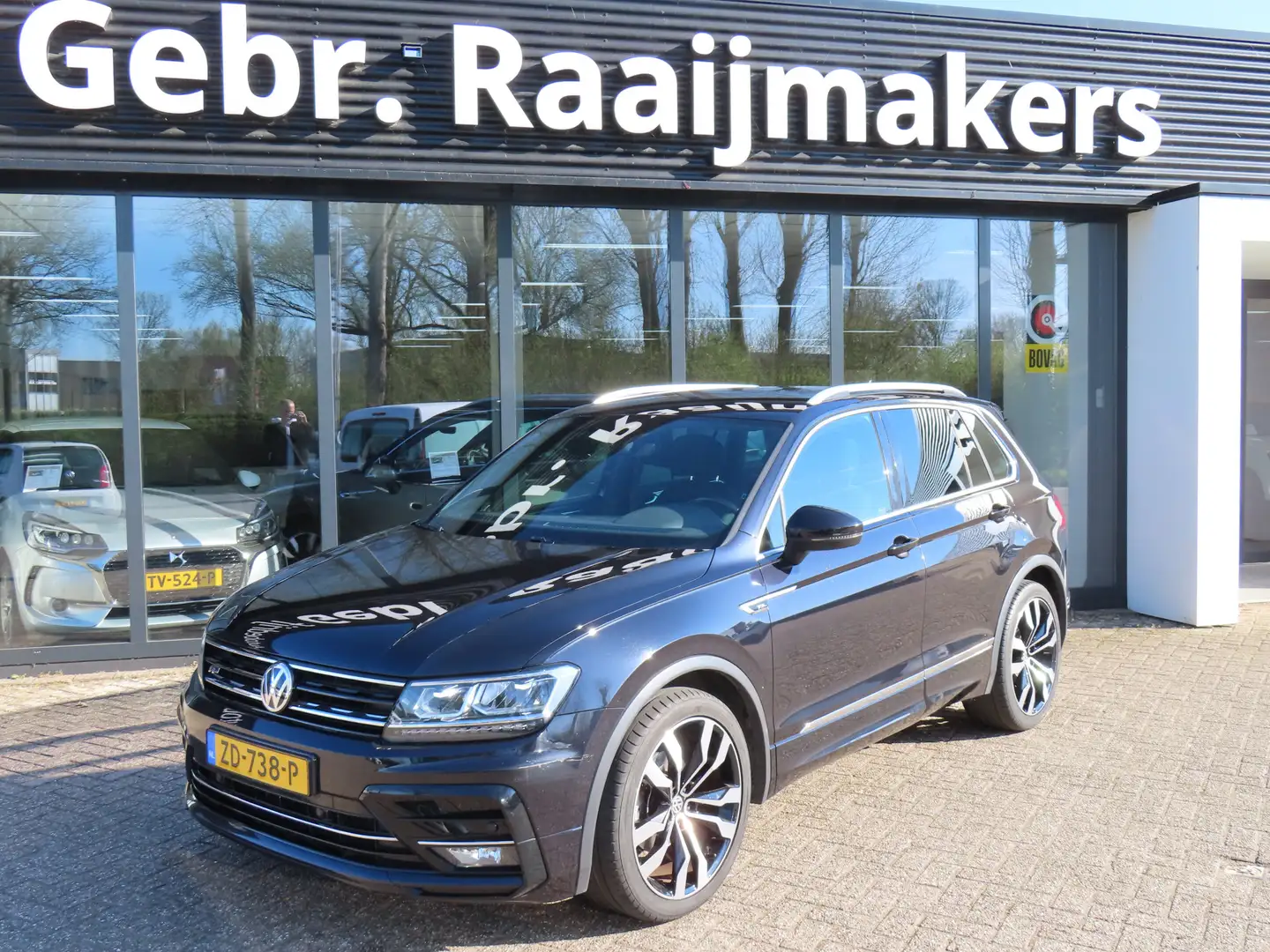 Volkswagen Tiguan 1.5 TSI ACT Highline Business R EXPORT/EX BPM* Zwart - 1