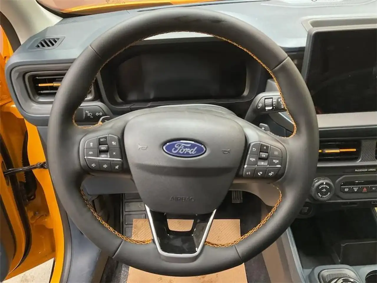 Ford Maverick снимка Ford Maverick