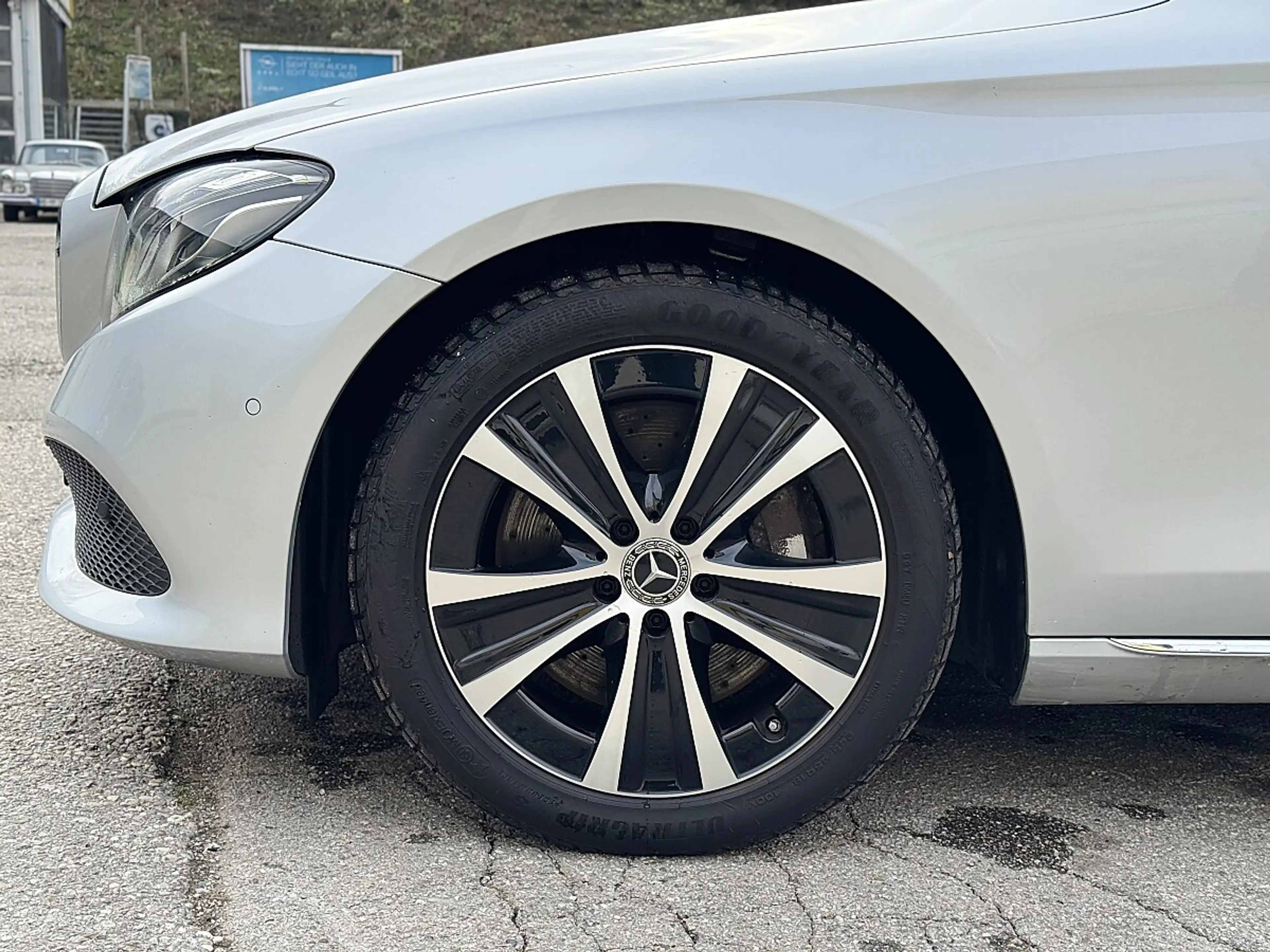 Mercedes-Benz E 350 d T Avantgarde Aut.+Navi+360° Kamera — photo 10